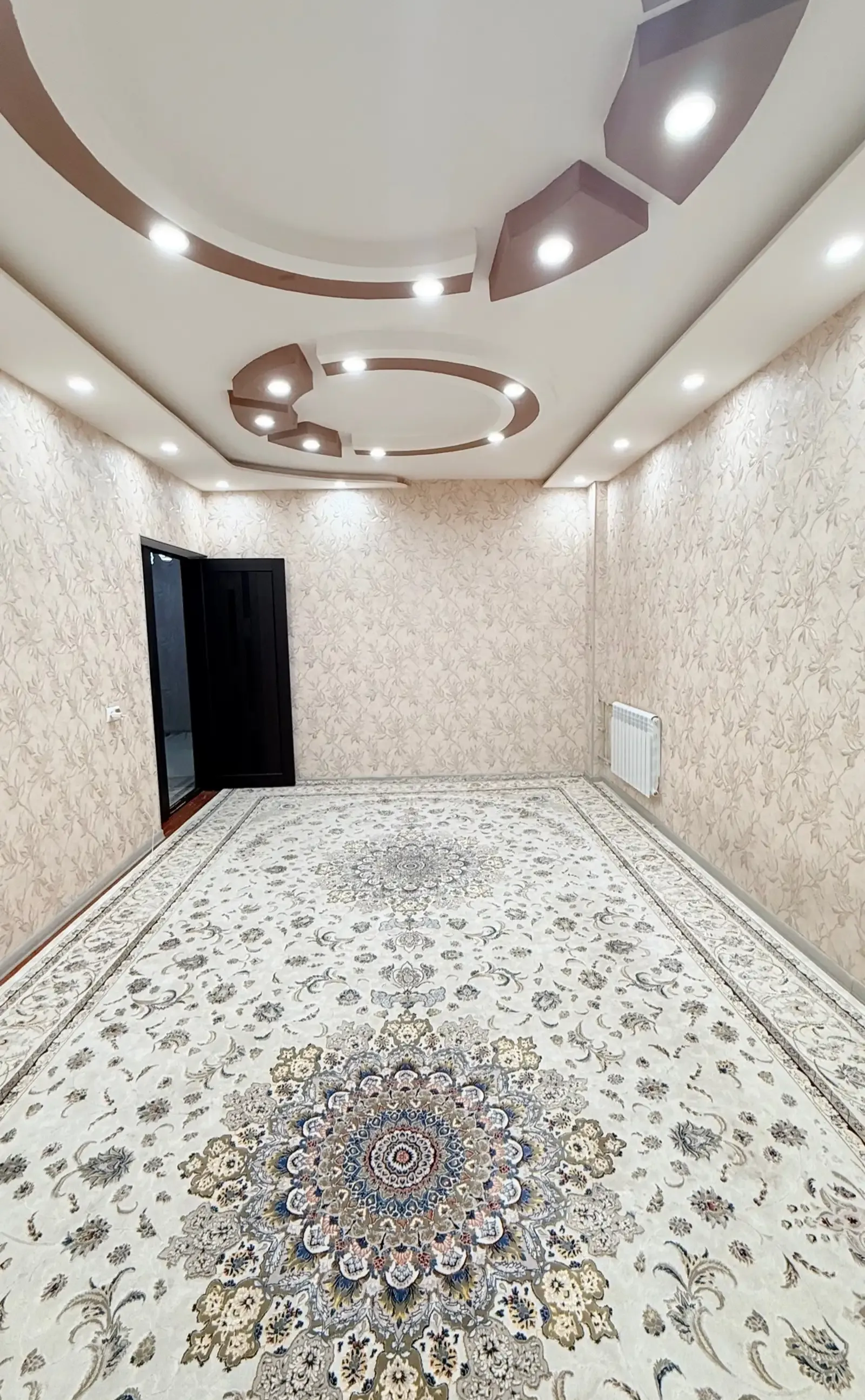 3-комн. квартира, 2 этаж, 65м², 84мкр, Ресторан «Тайга»