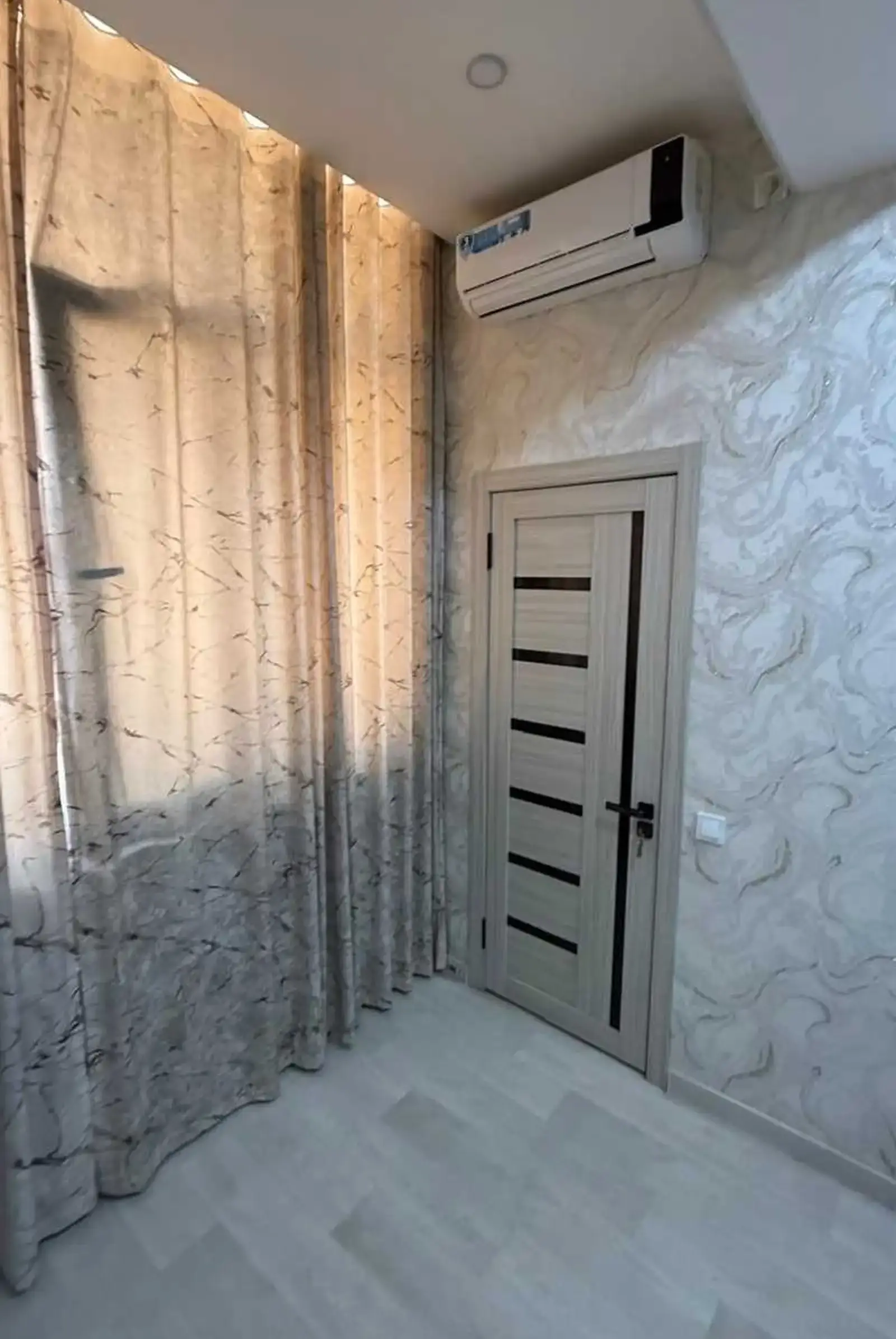 2-комн. квартира, 24 этаж, 58м², шохмансур назди гостиницаи HILTON