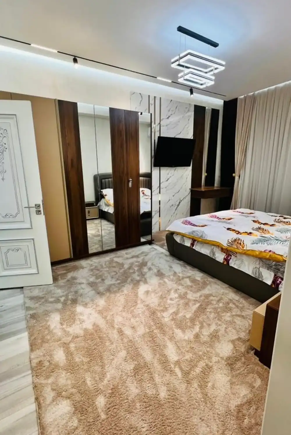 3-комн. квартира, 4 этаж, 140м², Шохмансур ру баруи Зелёный бозор доми Валберис Наздикии Садбарг