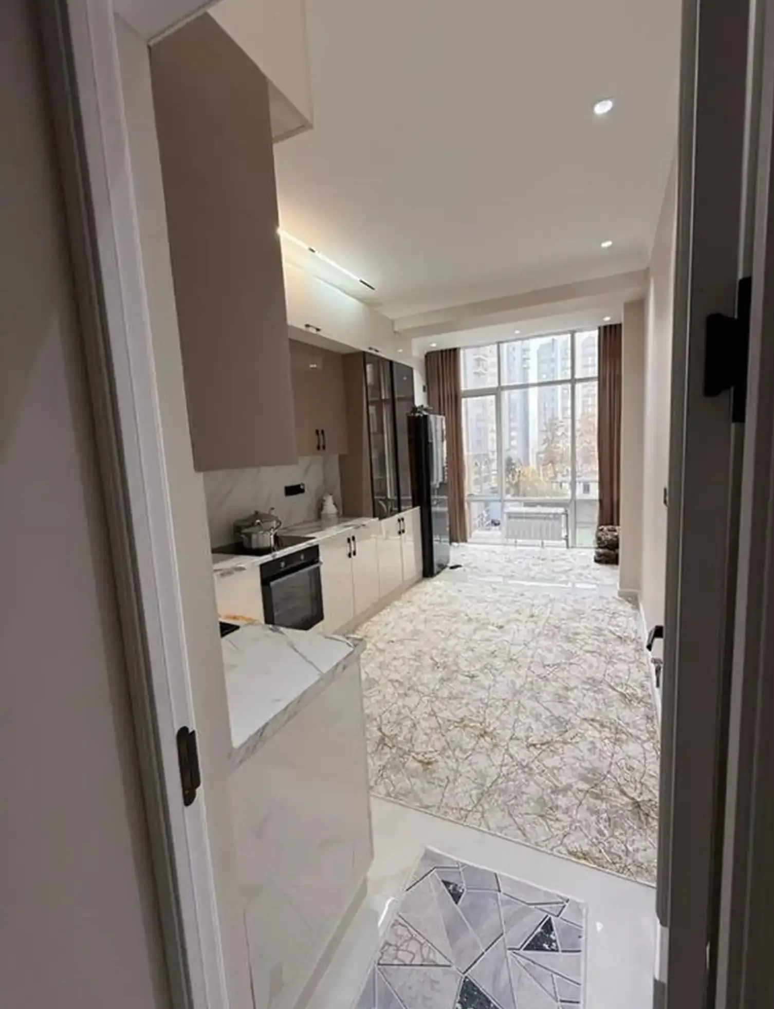 2-комн. квартира, 3 этаж, 80м², Шохмансур