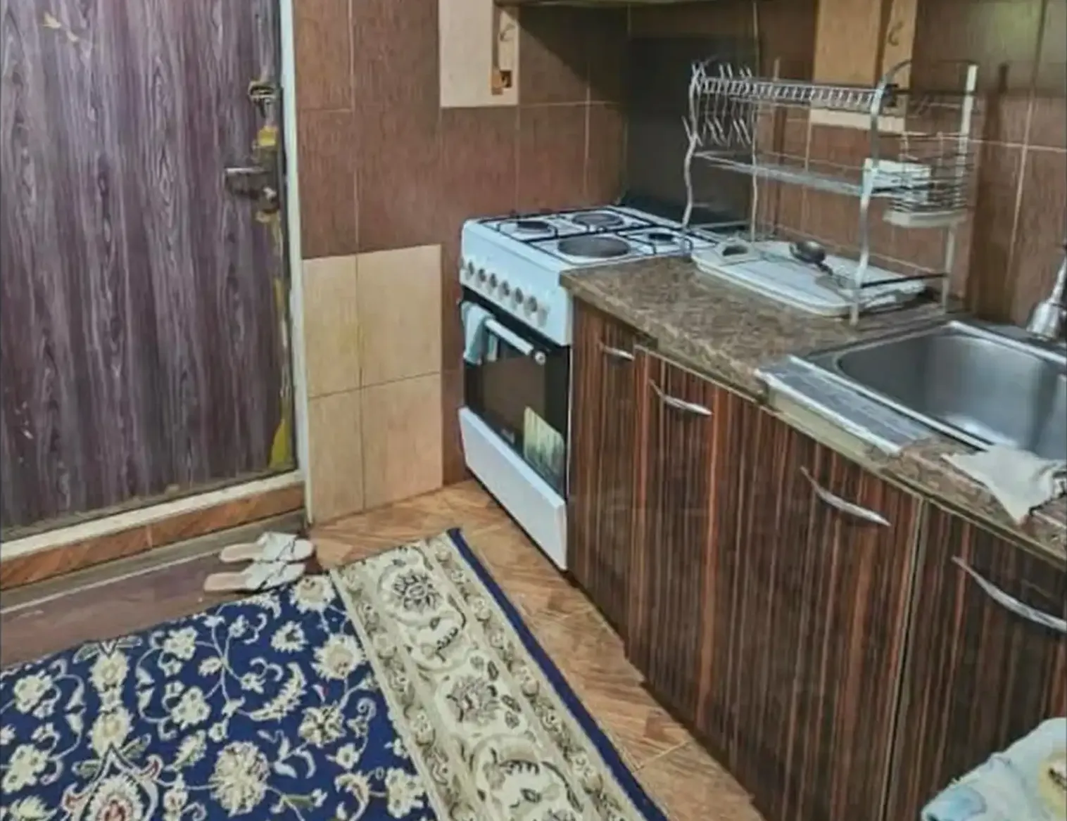 3-комн. квартира, 1 этаж, 60м², Фирдавси