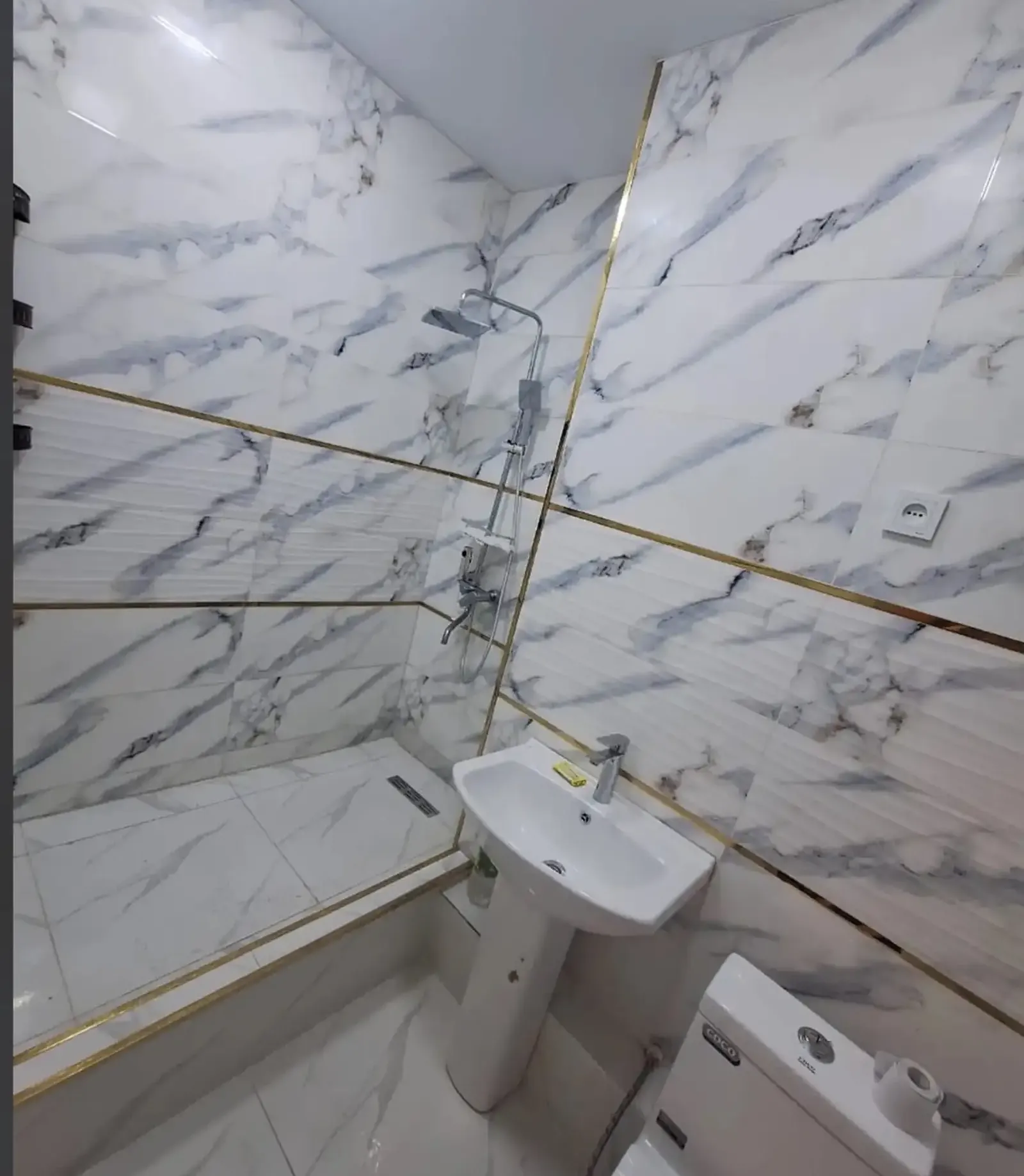 2-комн. квартира, 4 этаж, 50м², сино