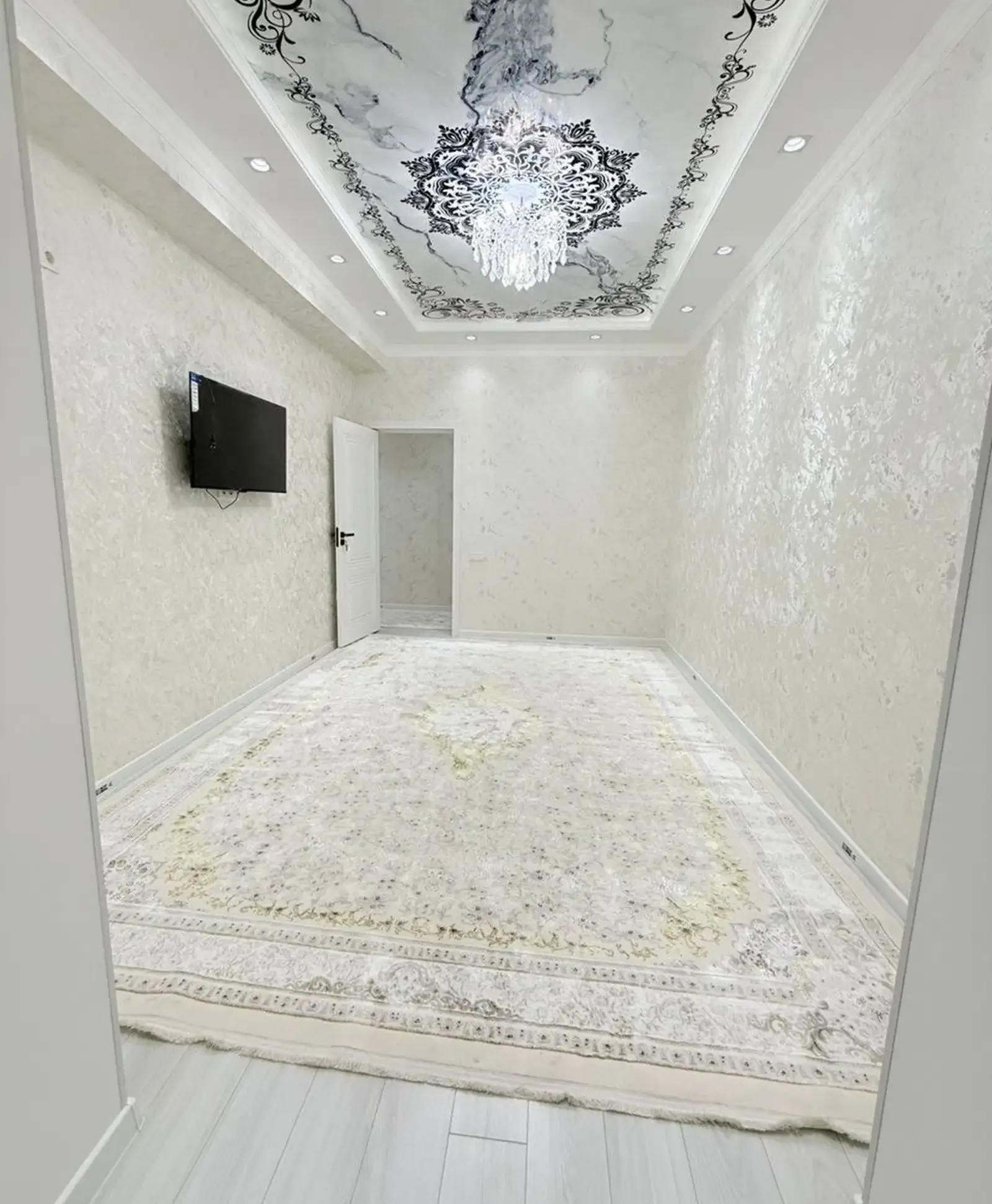 3-к квартира, 11 этаж, 90 м², Фирдавси