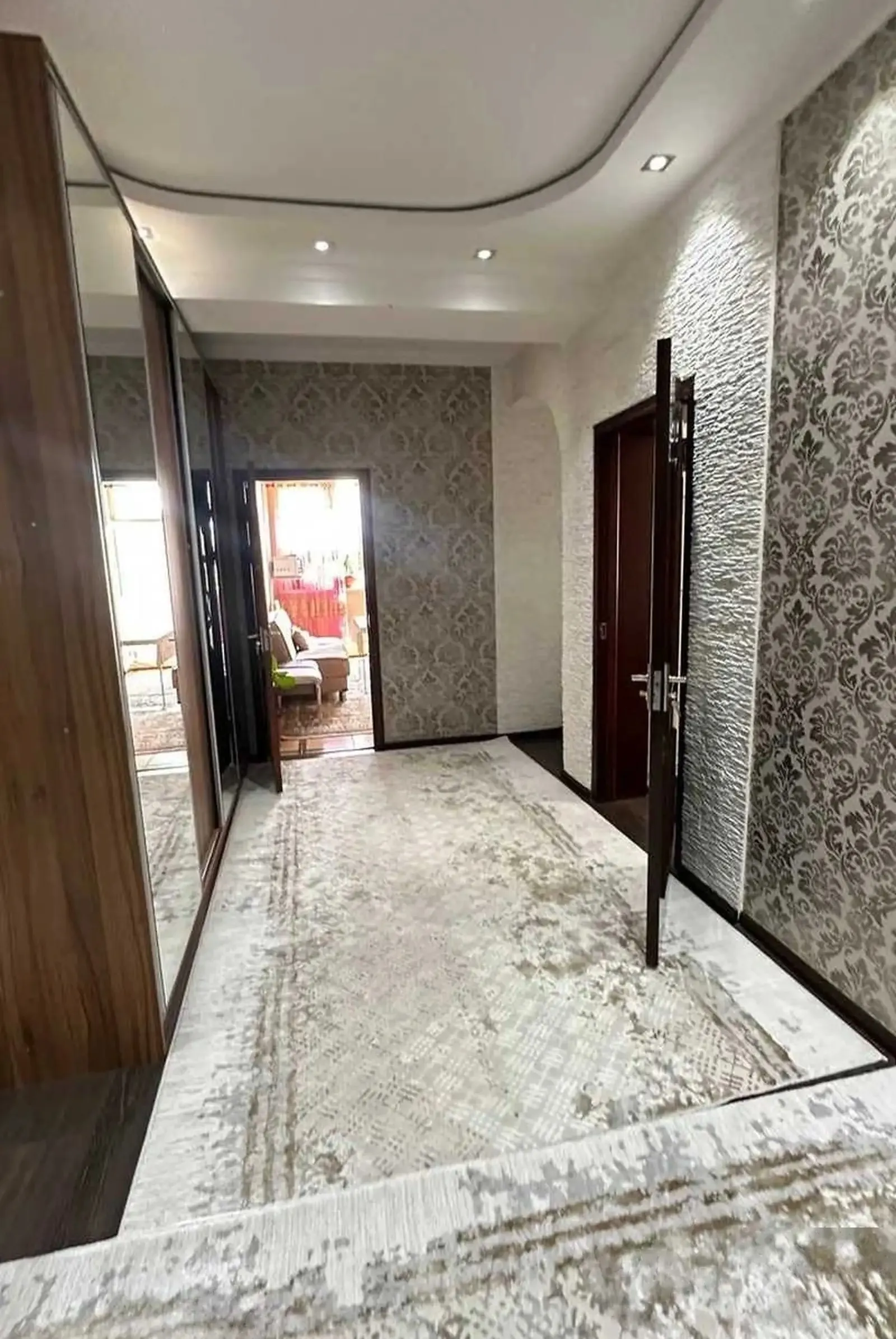 2-комн. квартира, 2 этаж, 102м², Ботанический сад