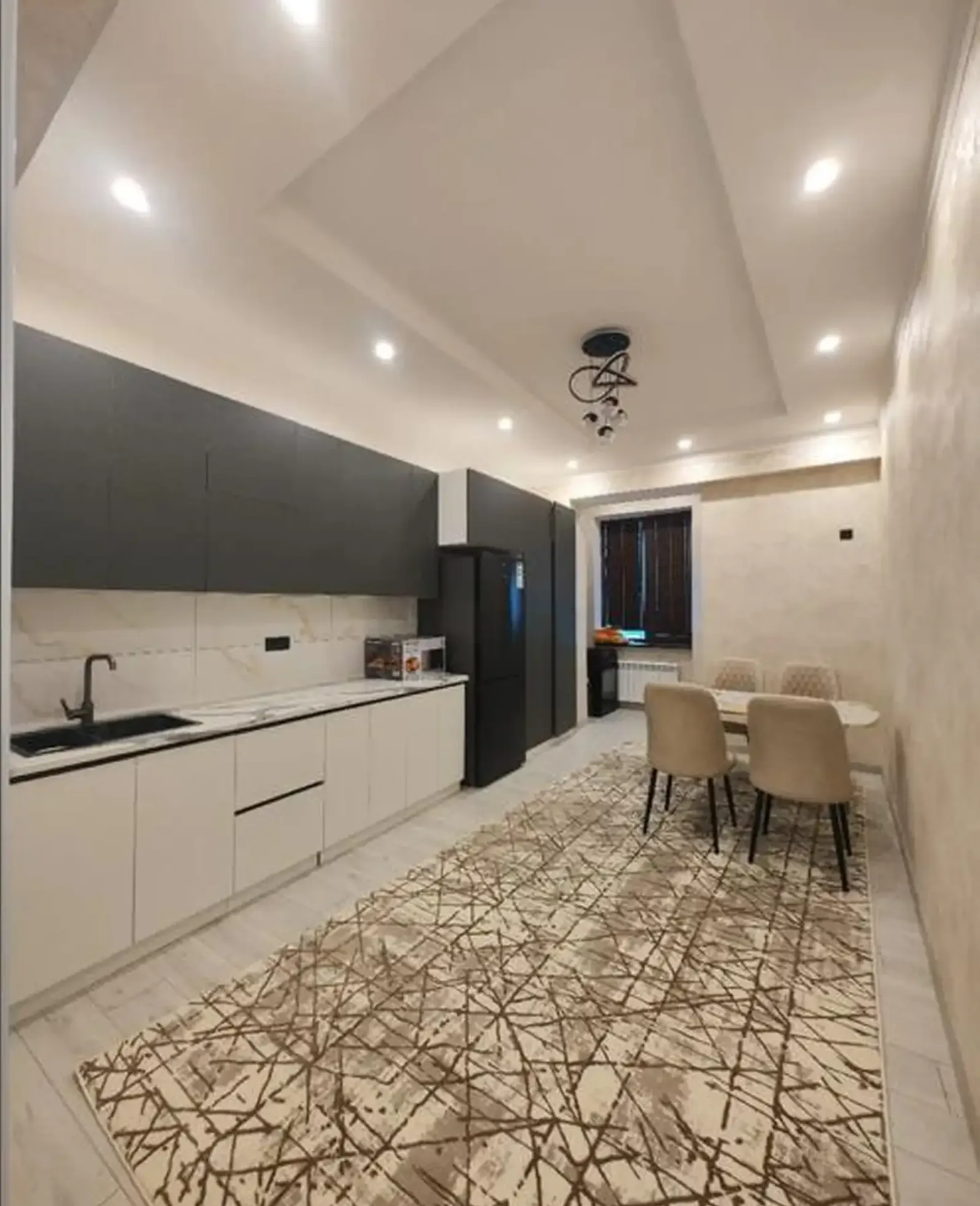 2-комн. квартира, 4 этаж, 90м², И Сомони пушти рест Сафо пединститут