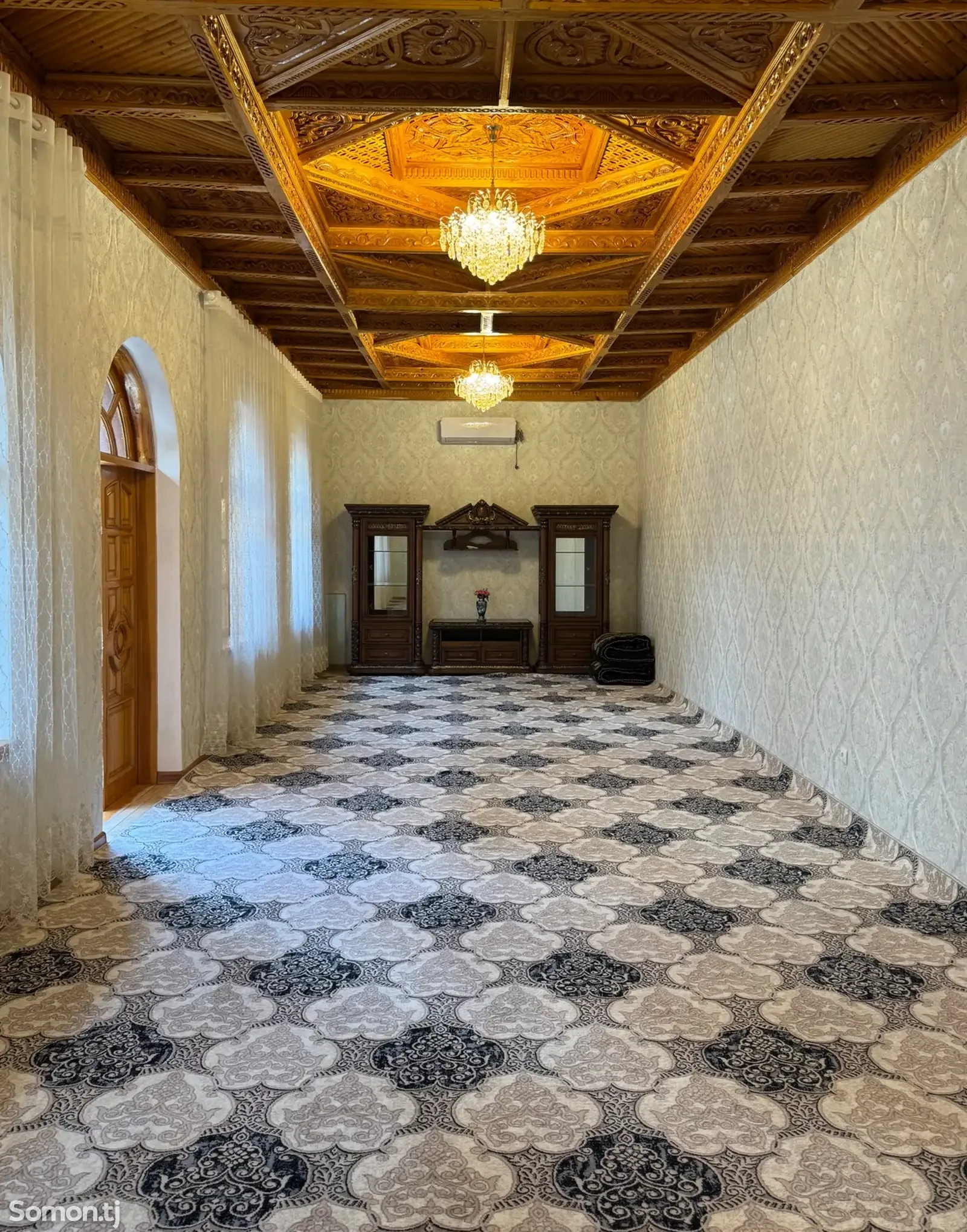 2-этажный, 9 комнатный дом, 350 м², Сизо, Музей М. Турсунзода