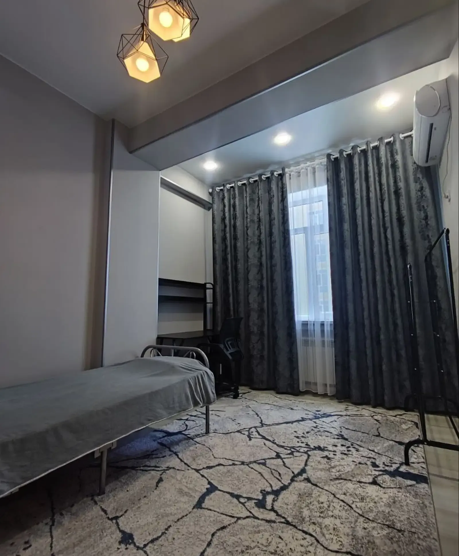 4-комн. квартира, 10 этаж, 111м², Молодежный театр