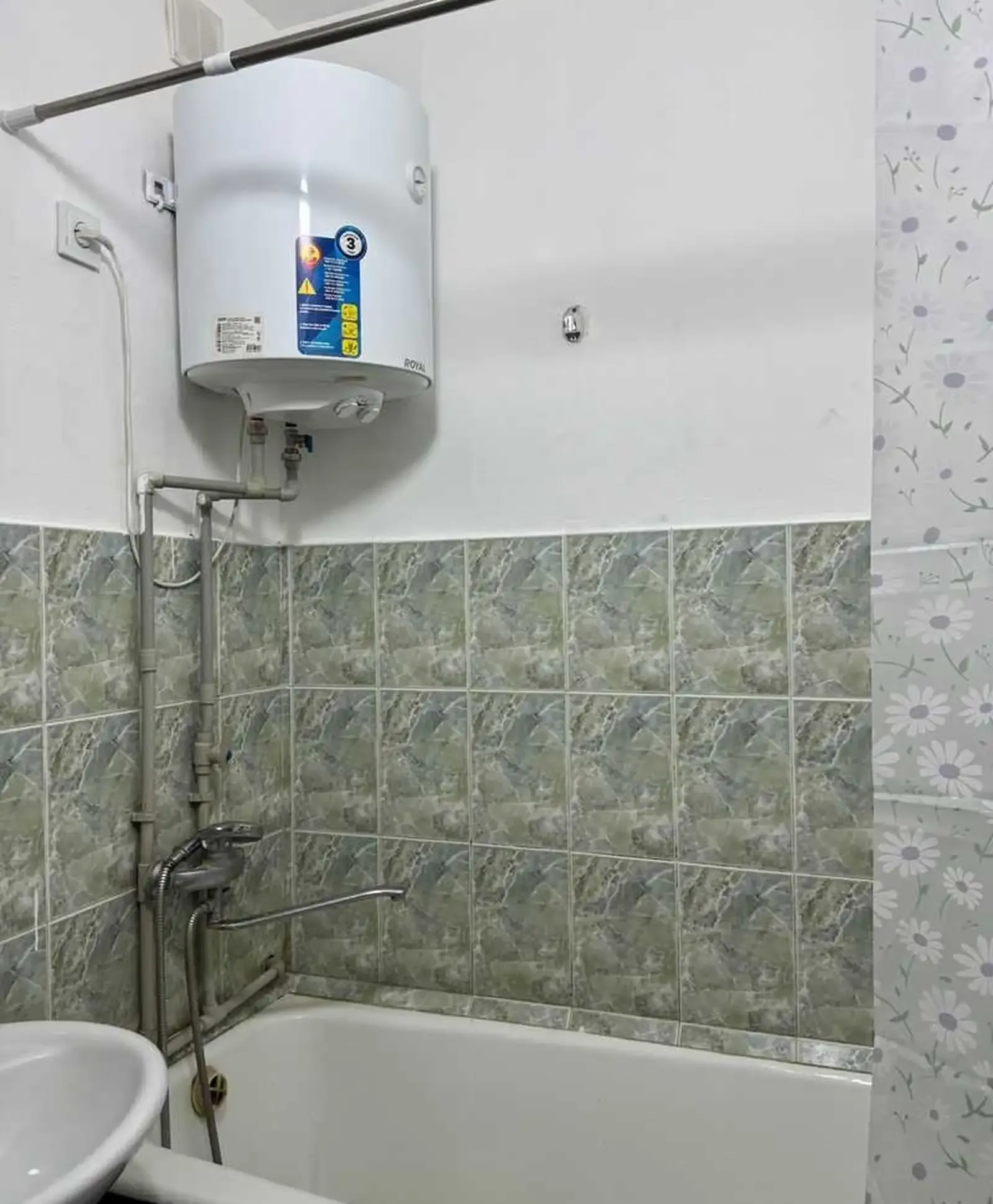 3-комн. квартира, 1 этаж, 75м², Сино