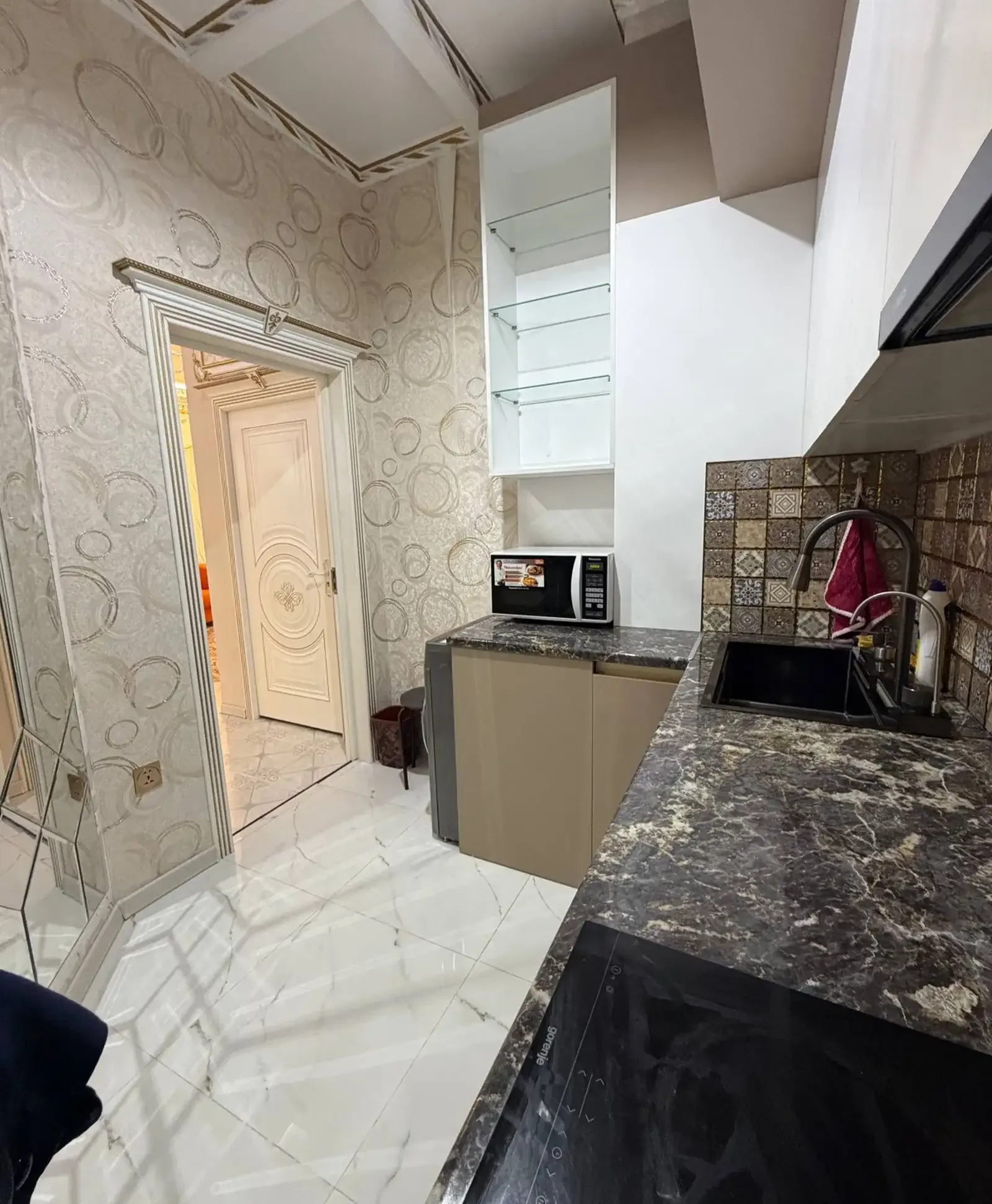 2-комн. квартира, 13 этаж, 80м², Исмоили Сомони, Пайкар Таможня