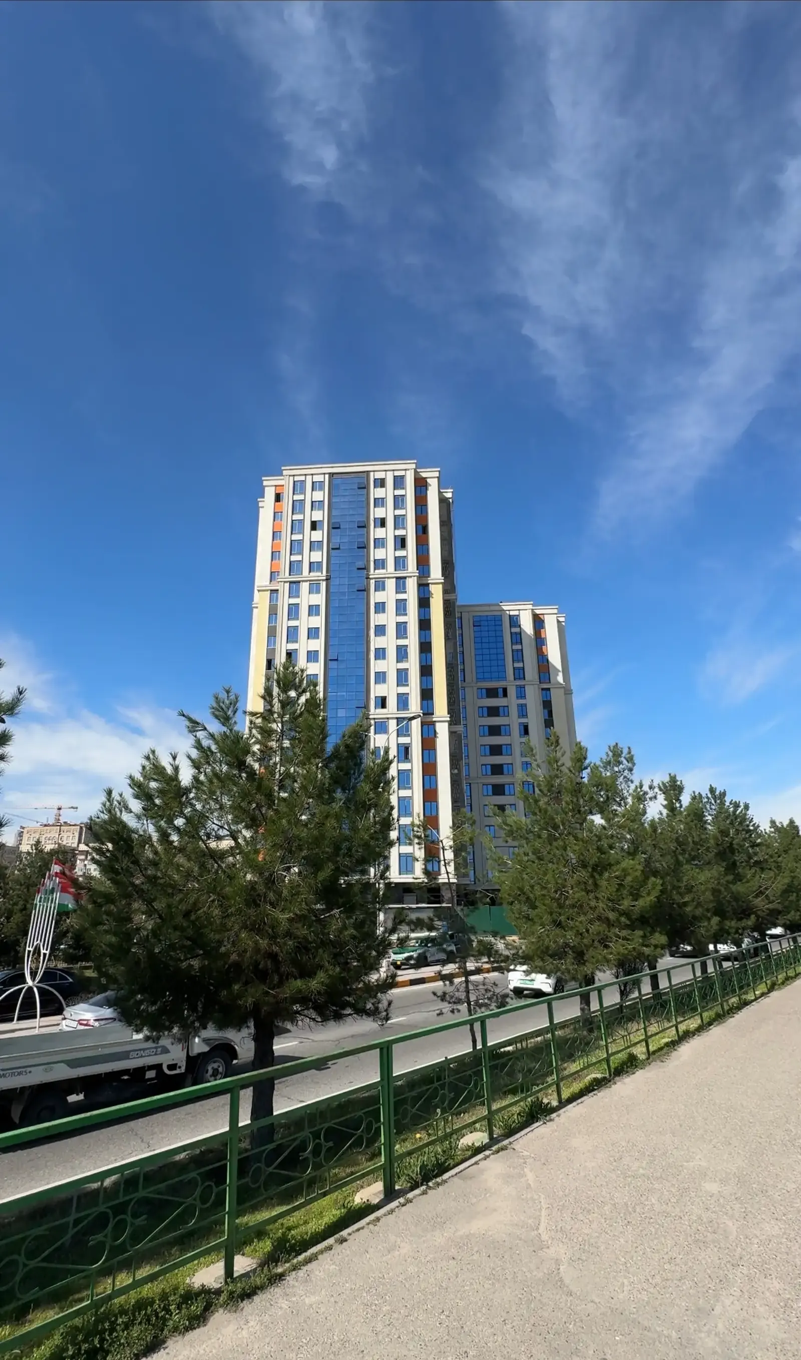 3-к квартира, 9 этаж, 125 м², Фирдавси, Цирк