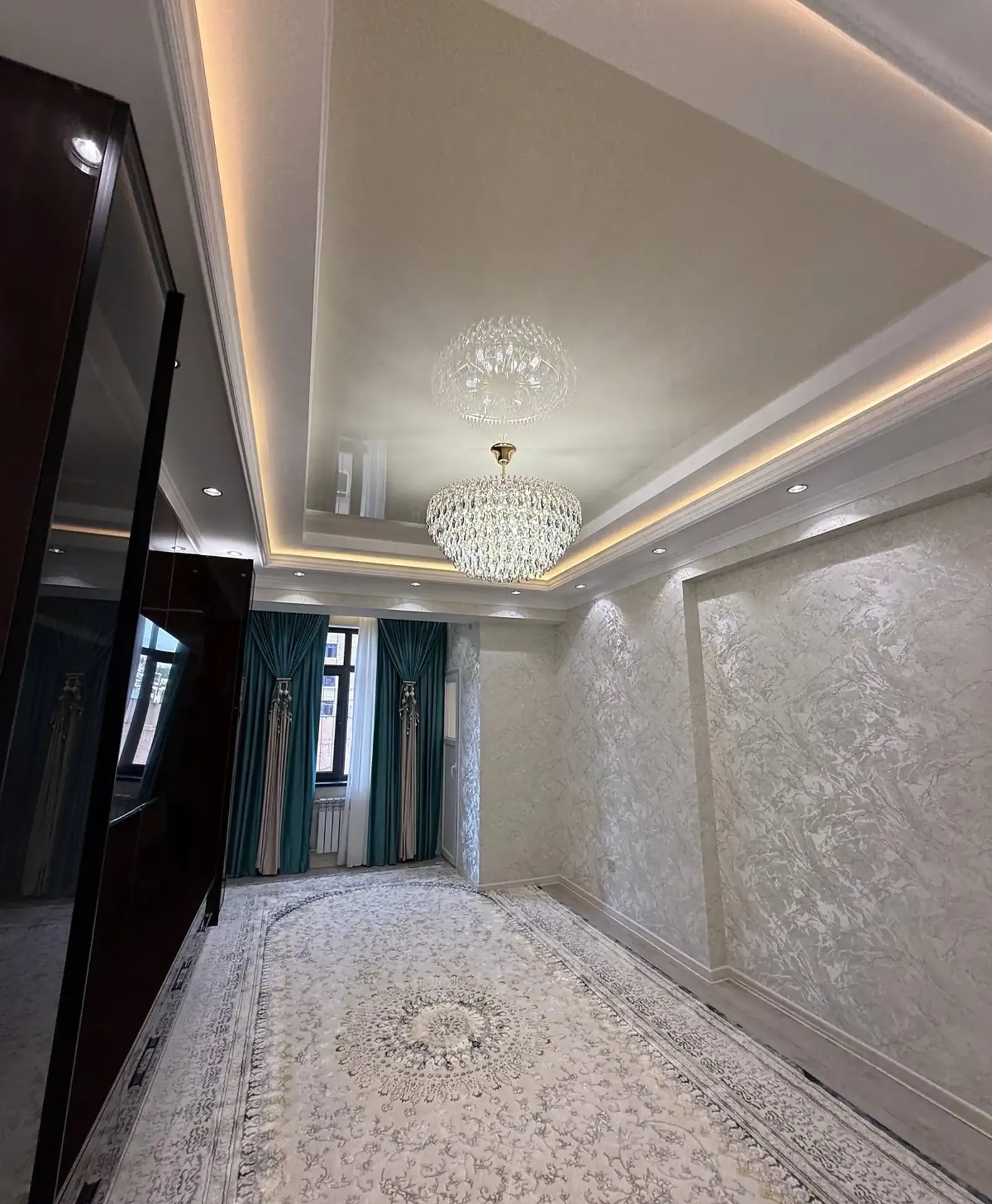 3-комн. квартира, 9 этаж, 83 м², 4Дома, Ресторан ОК