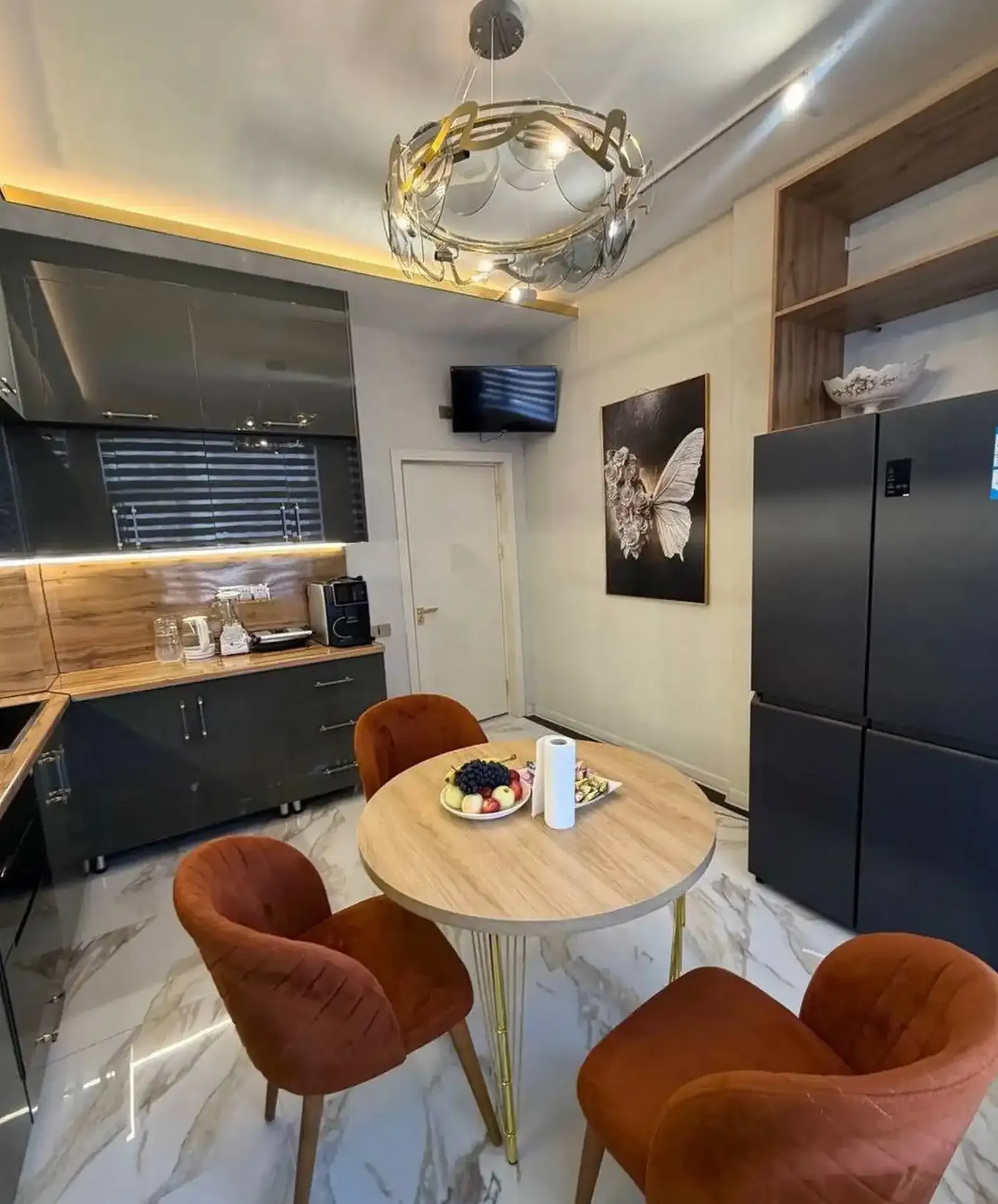3-комн. квартира, 7 этаж, 117 м², Исмоили Сомони, Мехргон