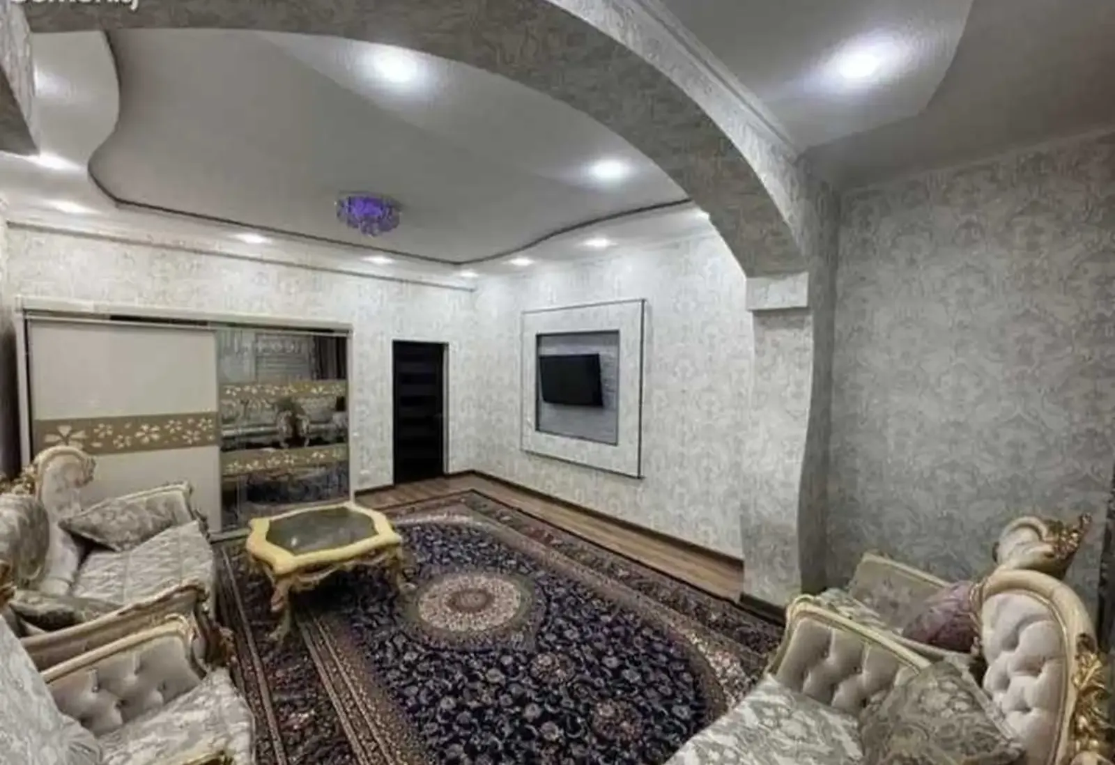 2-комн. квартира, 10 этаж, 62м², Голубой Экран