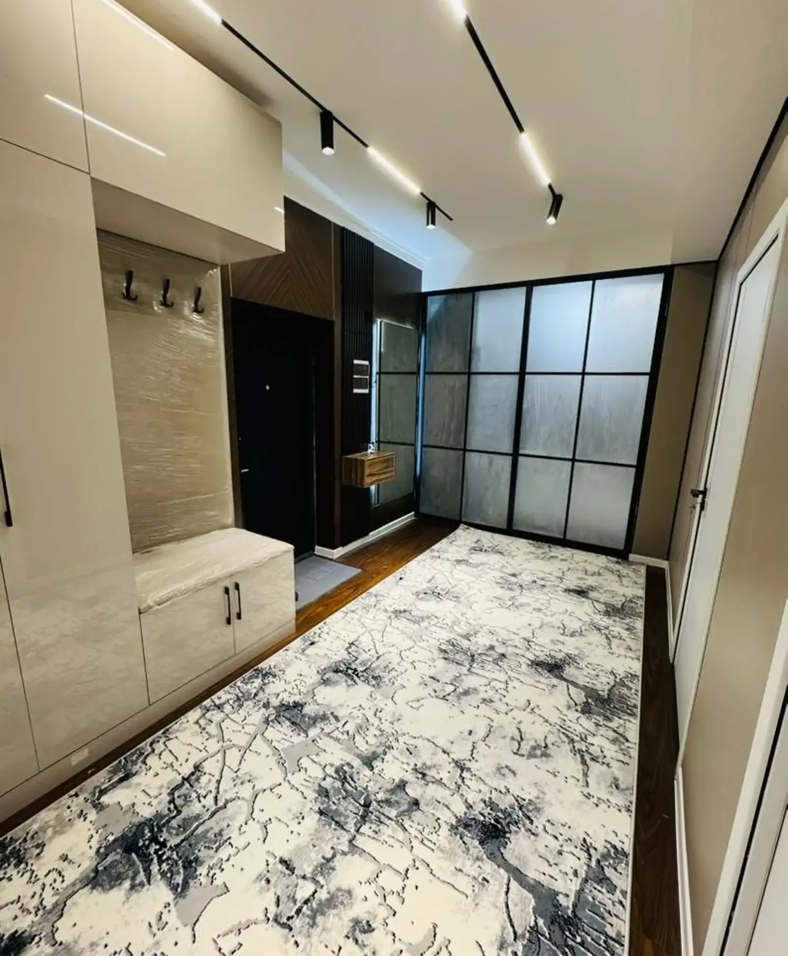 3-комн. квартира, 10 этаж, 92 м², Шохмансур Алфемо Домпечат
