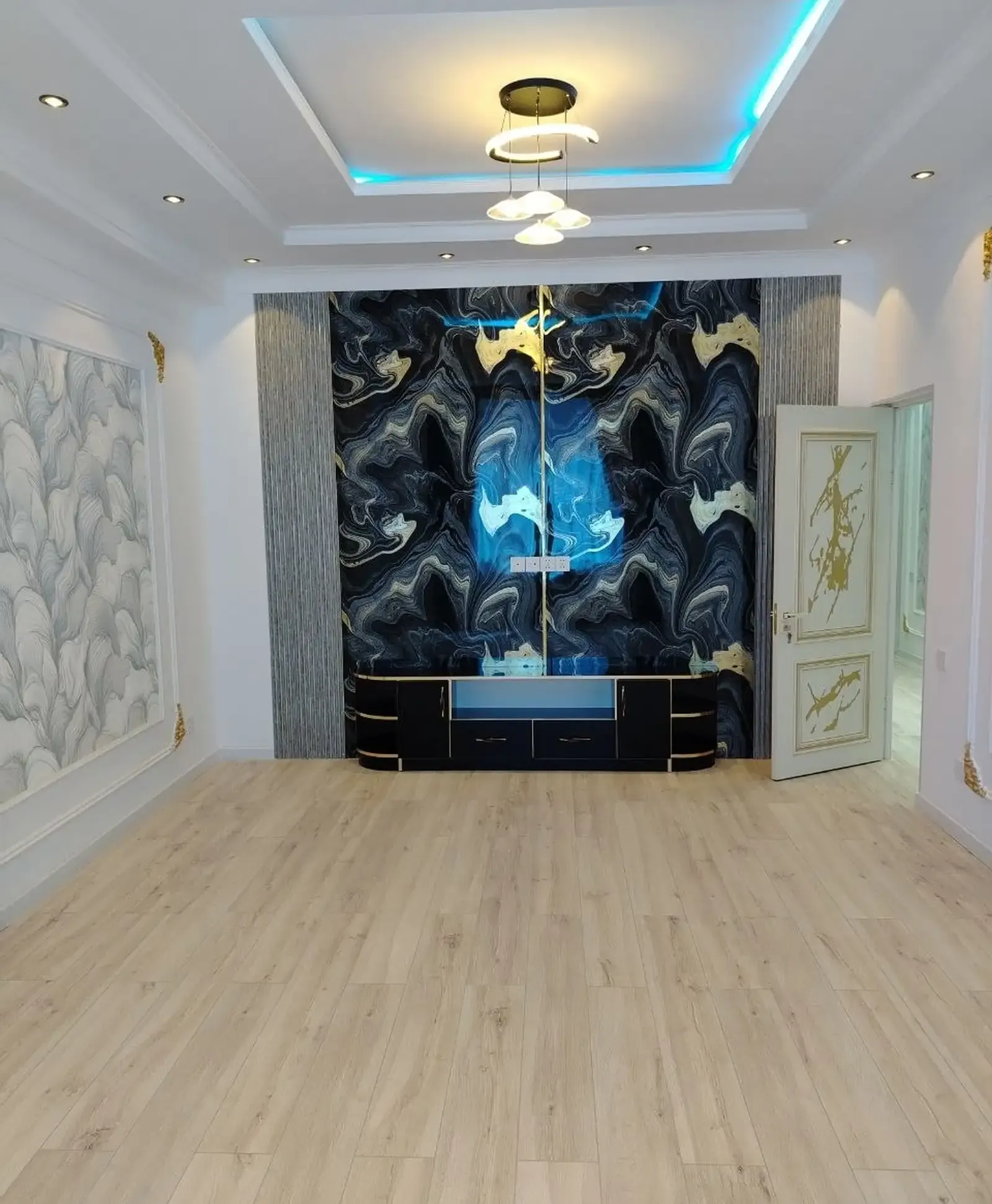 3-комн. квартира, 4 этаж, 89 м², 102 ру ба ру родом