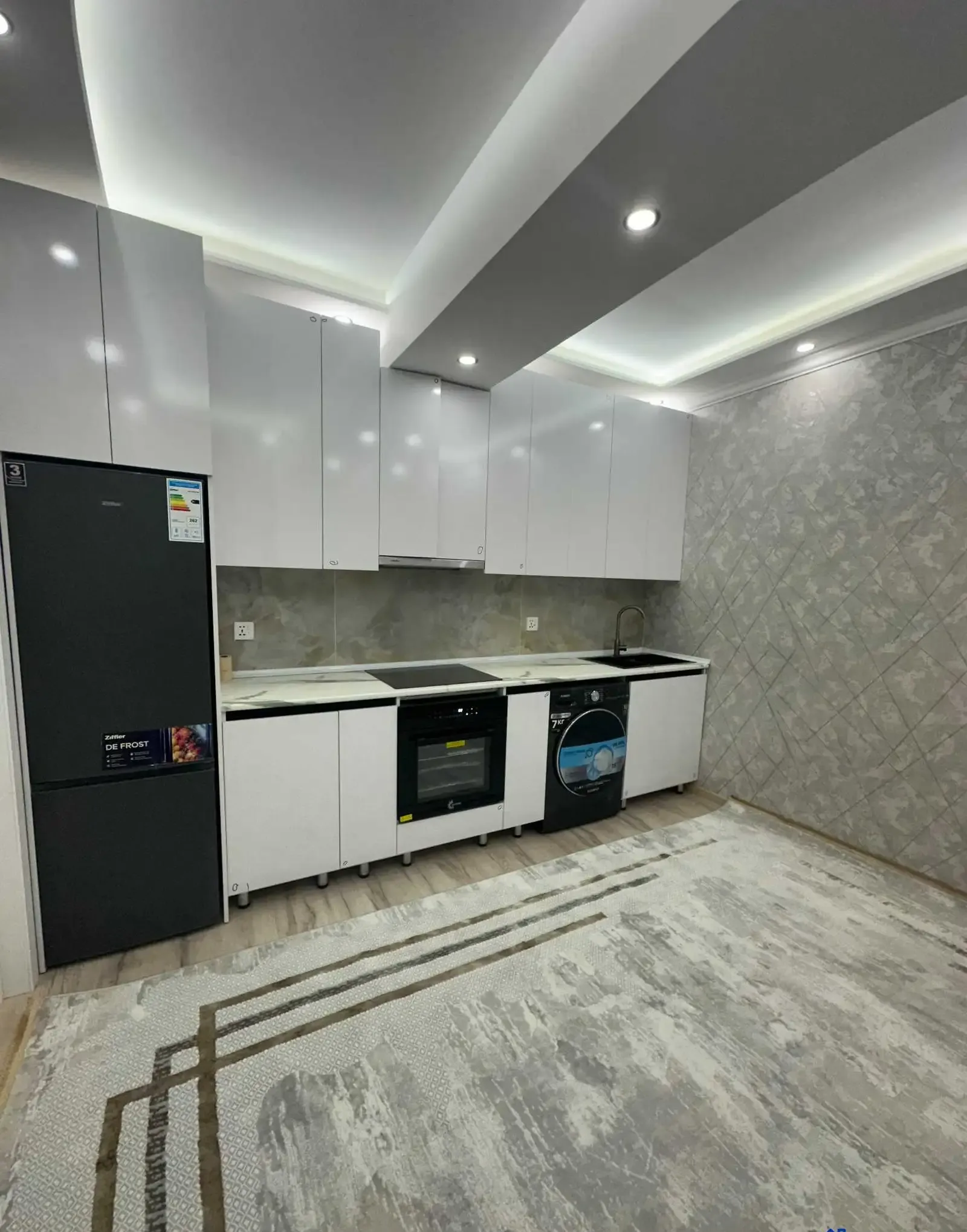 2-комн. квартира, 14 этаж, 76 м², Шохмансур