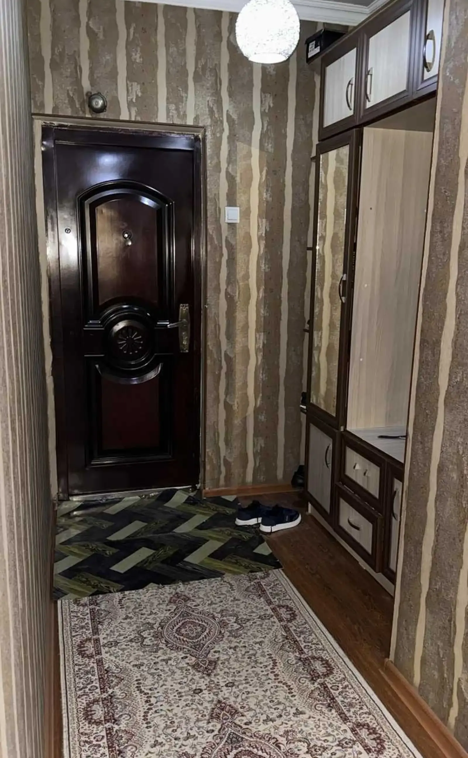 2-комн. квартира, 2 этаж, 76м², 46 мкр