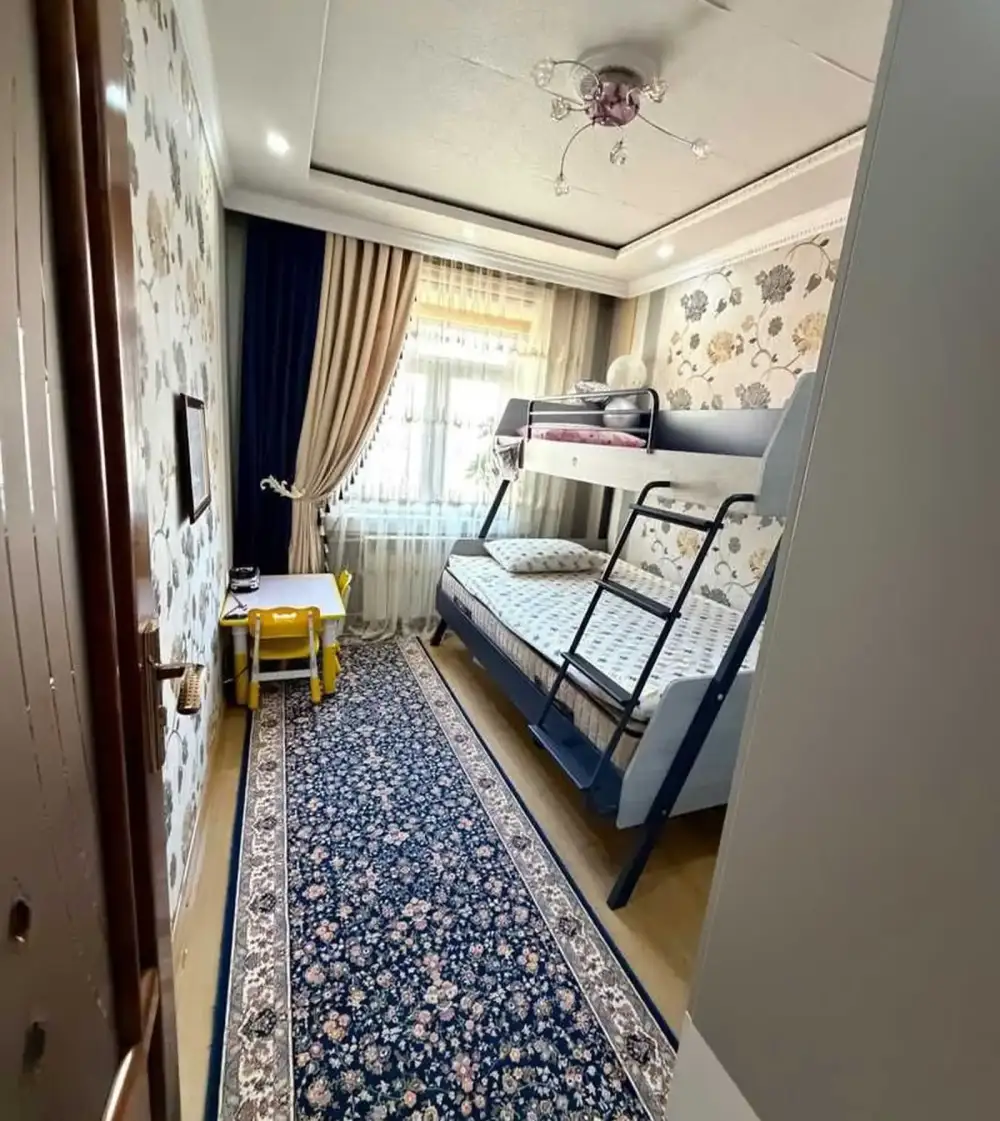 3-комн. квартира, 5 этаж, 70 м², Сино