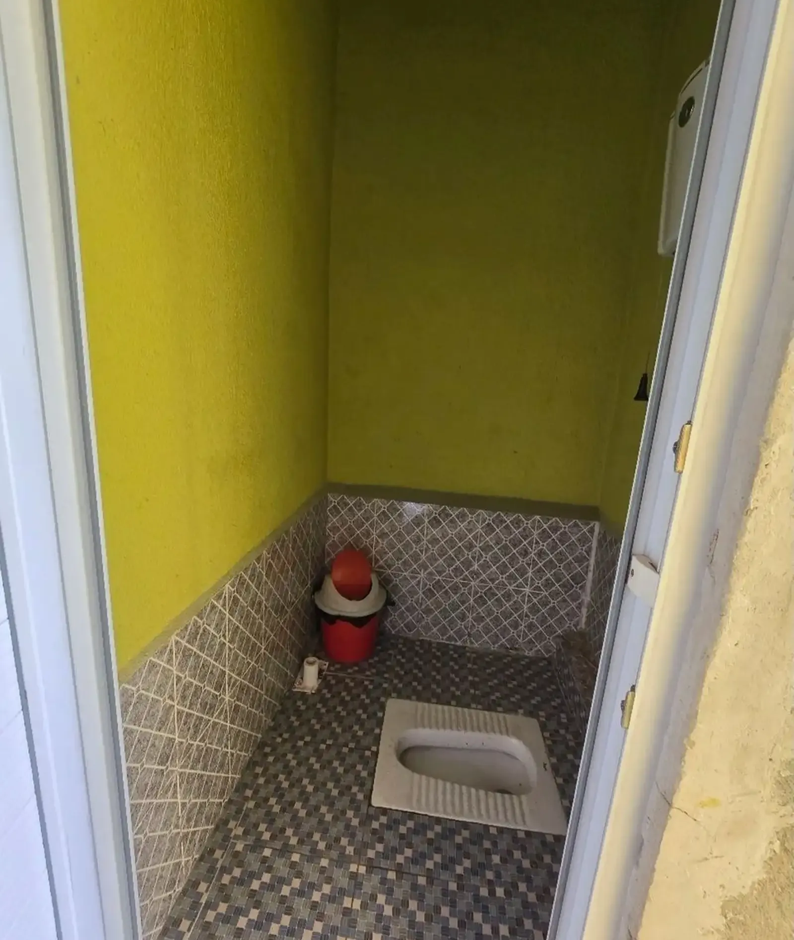 6-к квартира, 2 этаж, 60 м², Шохмансур 7 км
