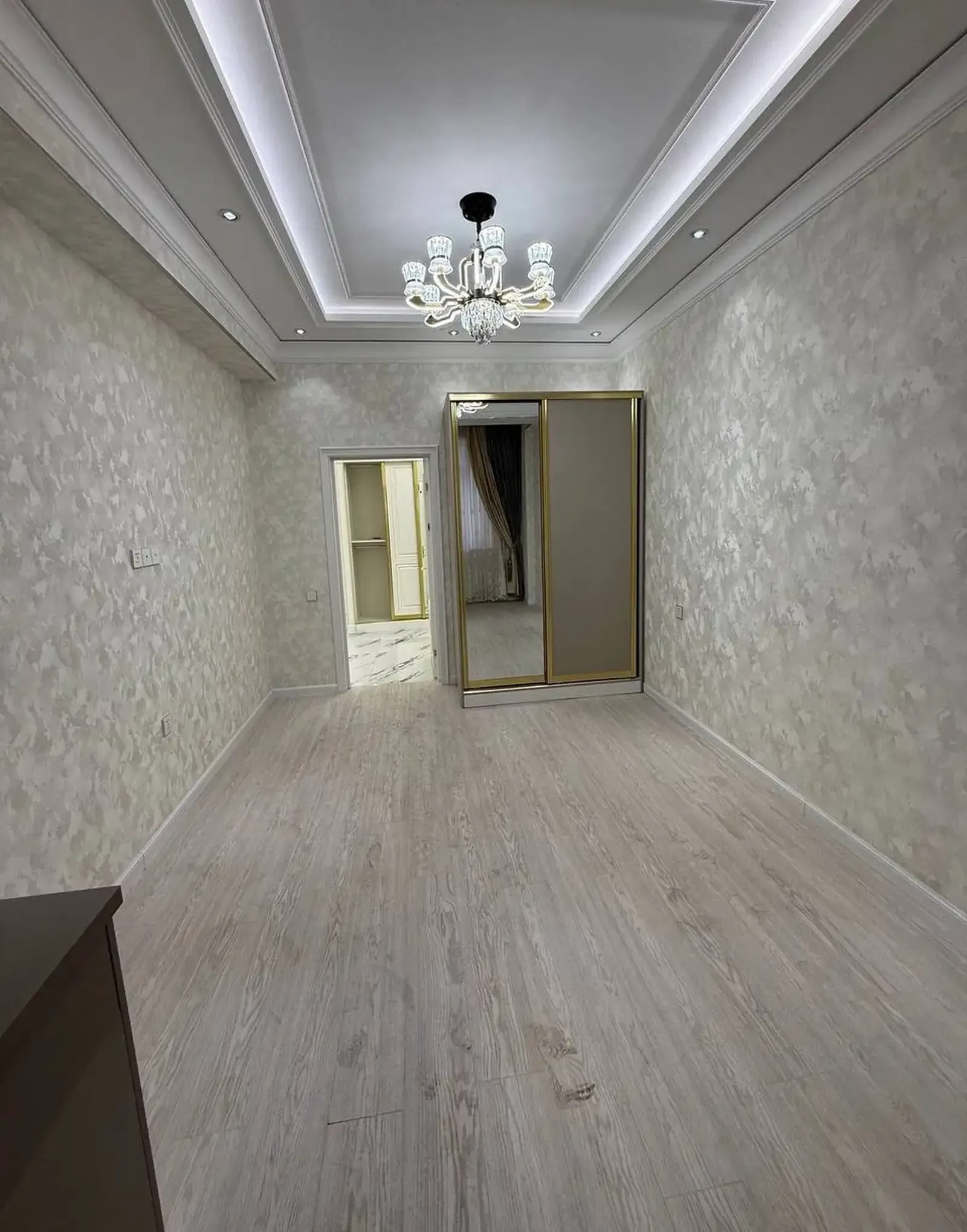 2-комн. квартира, 4 этаж, 96 м², н.Шохмансур,Садбарг