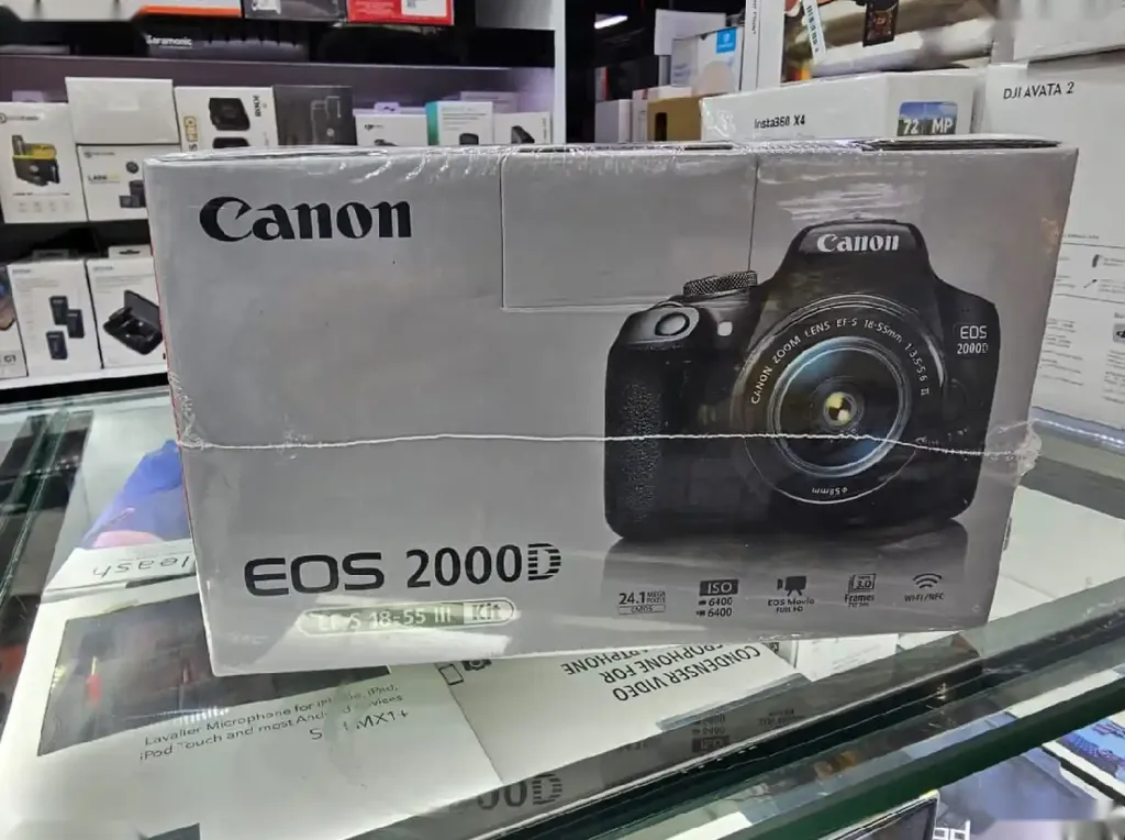 Фотоаппарат Canon EOS 2000D Kit EF-S 18-55mm lll