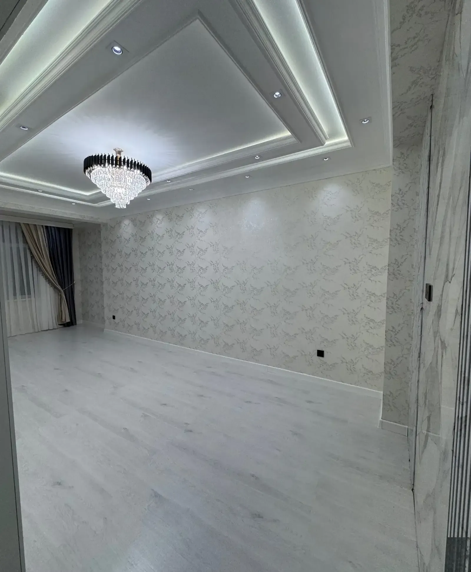2-комн. квартира, 14 этаж, 75м², театр оперы и балета, Посольство Турции