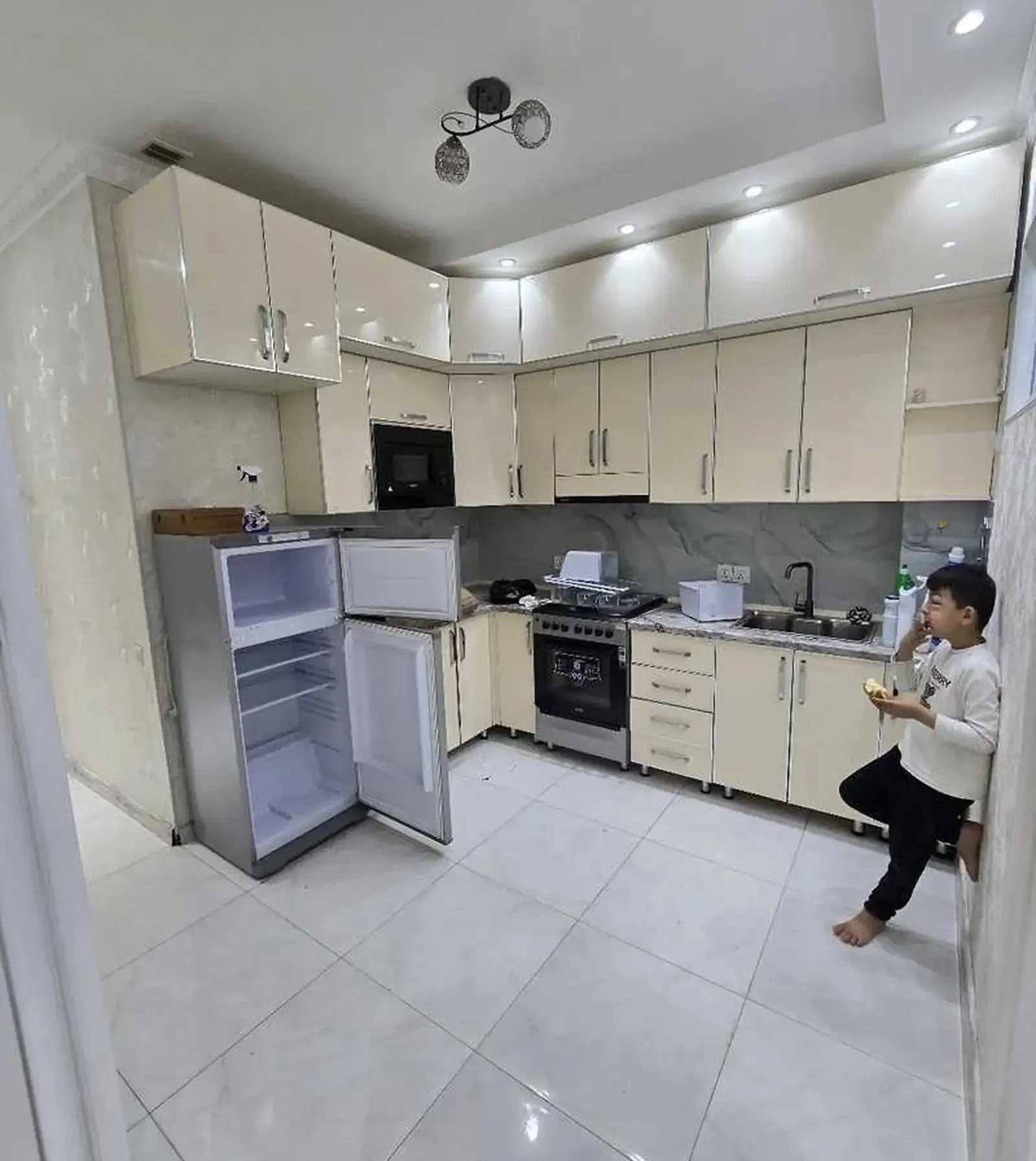 2-комн. квартира, 12 этаж, 55м², Фирдавси