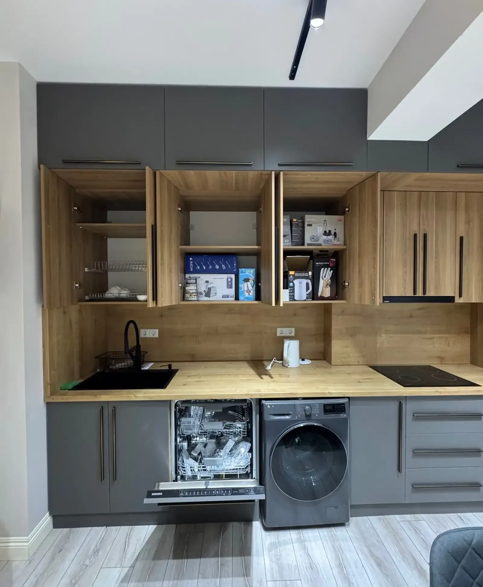 3-комн. квартира, 13 этаж, 120м², пр Рудаки / И Сомони