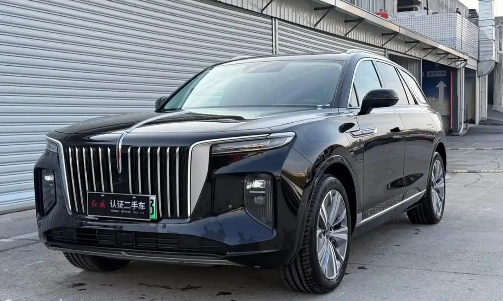Hongqi E-HS9 2025