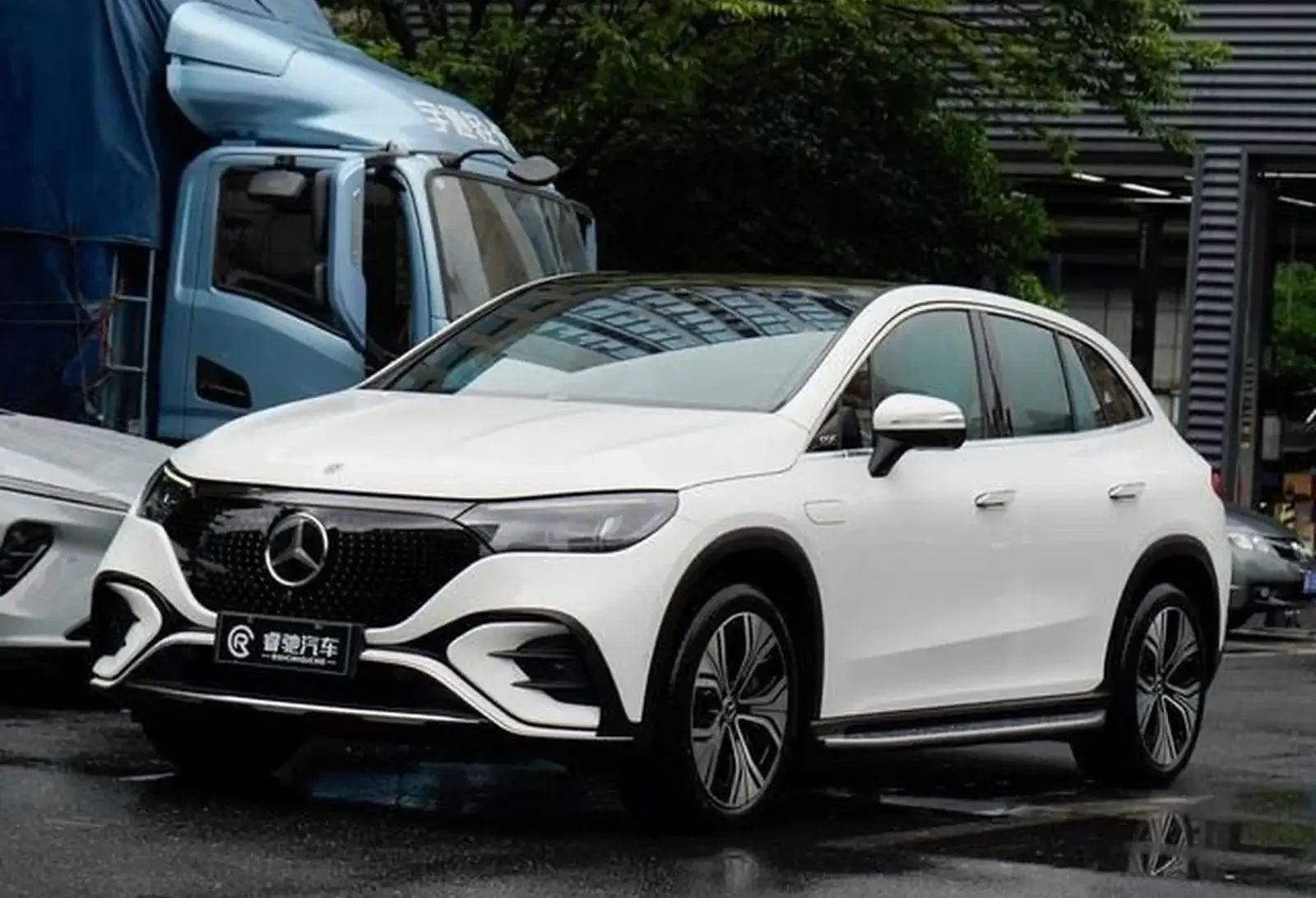 Mercedes-benz EQE 2025