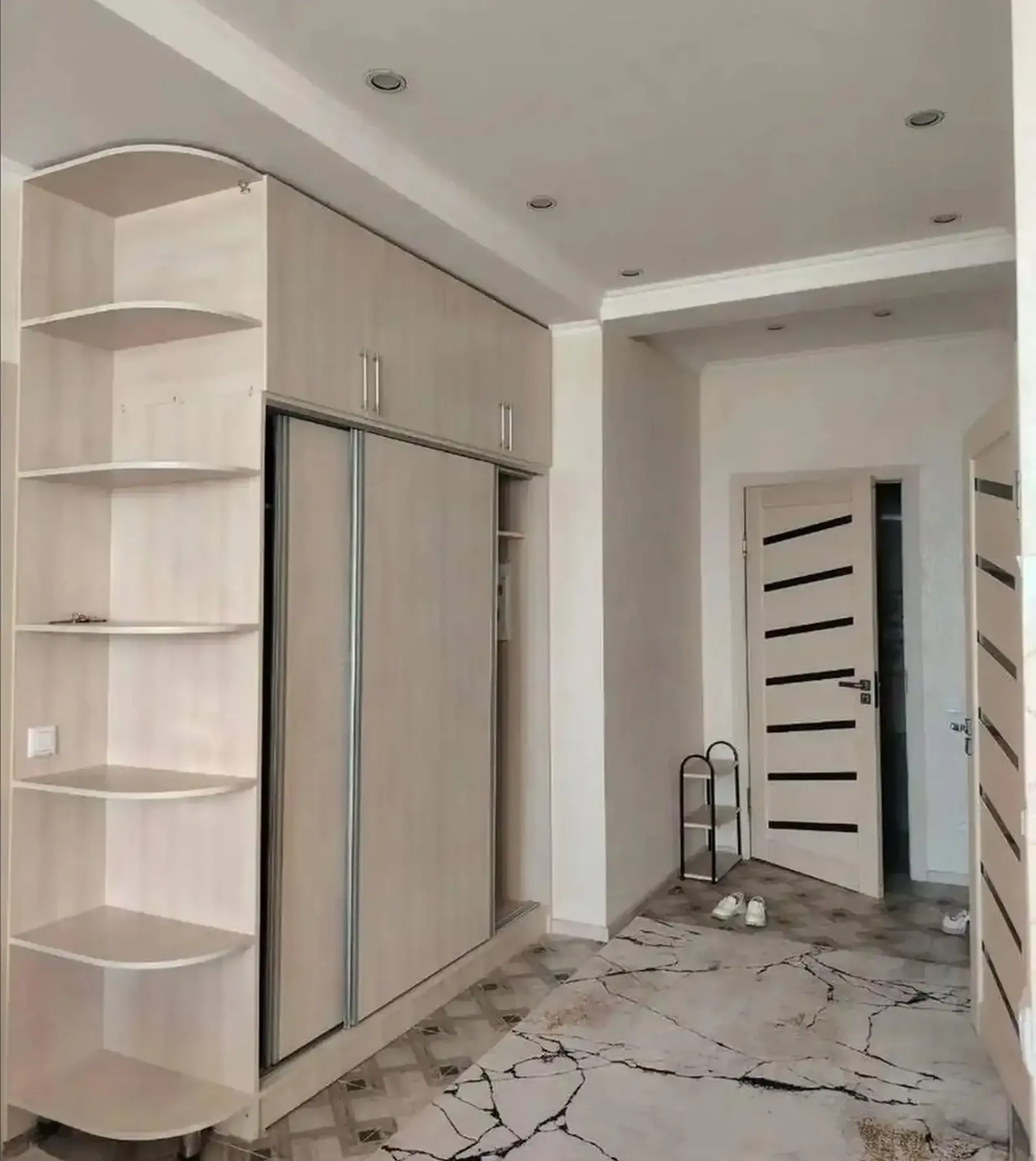 2-комн. квартира, 9 этаж, 70м², Сино
