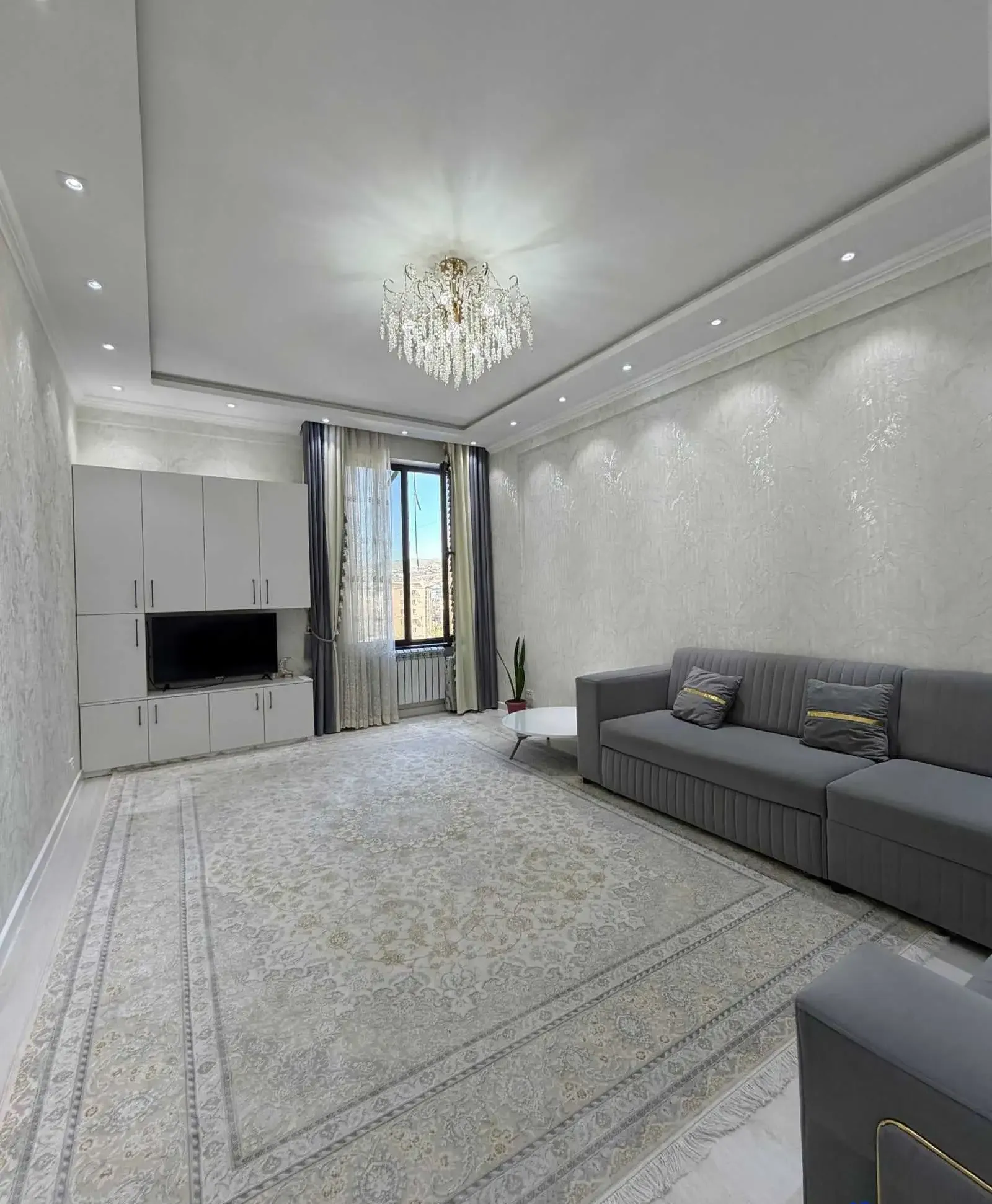 2-комн. квартира, 5 этаж, 60 м², Сино