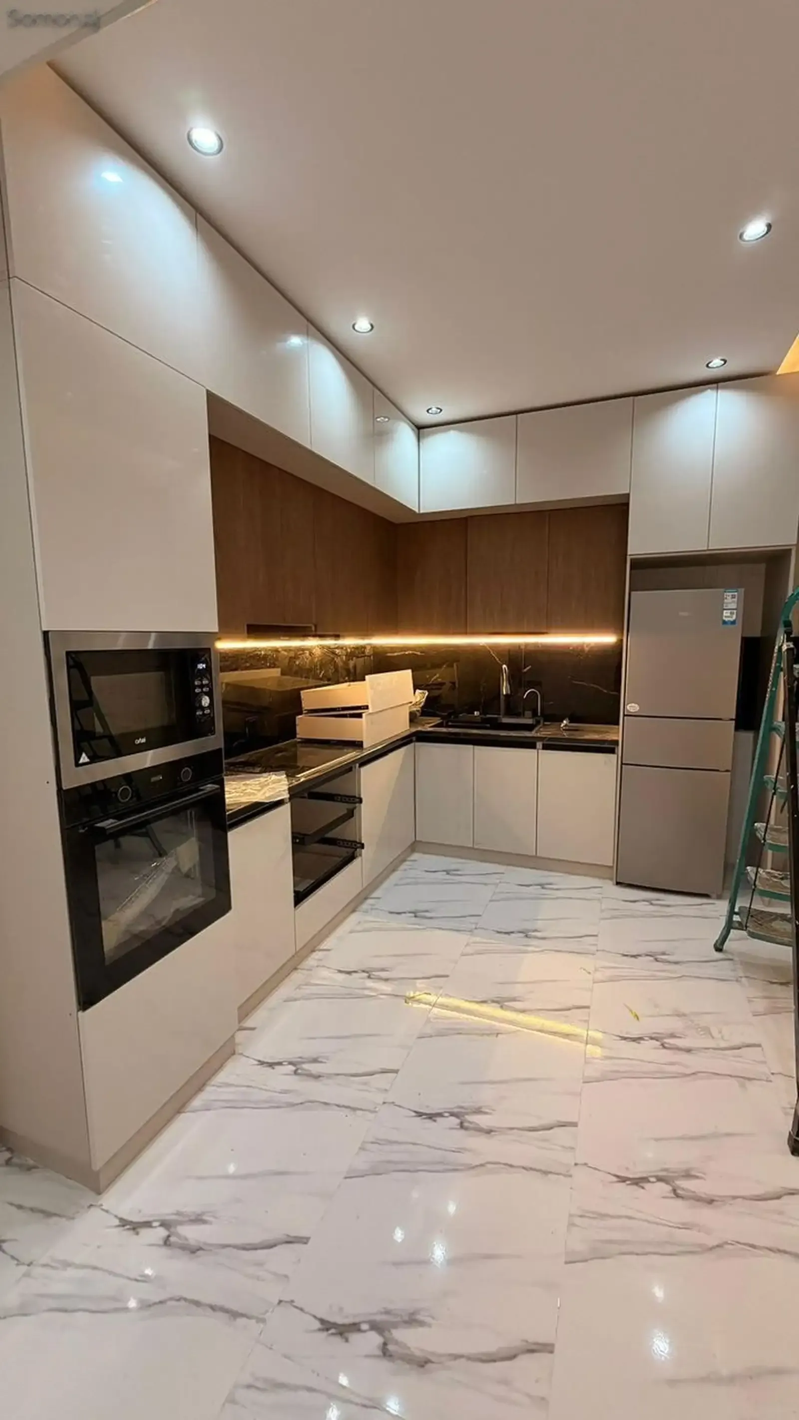4-комн. квартира, 13 этаж, 91 м², Сино Казокон