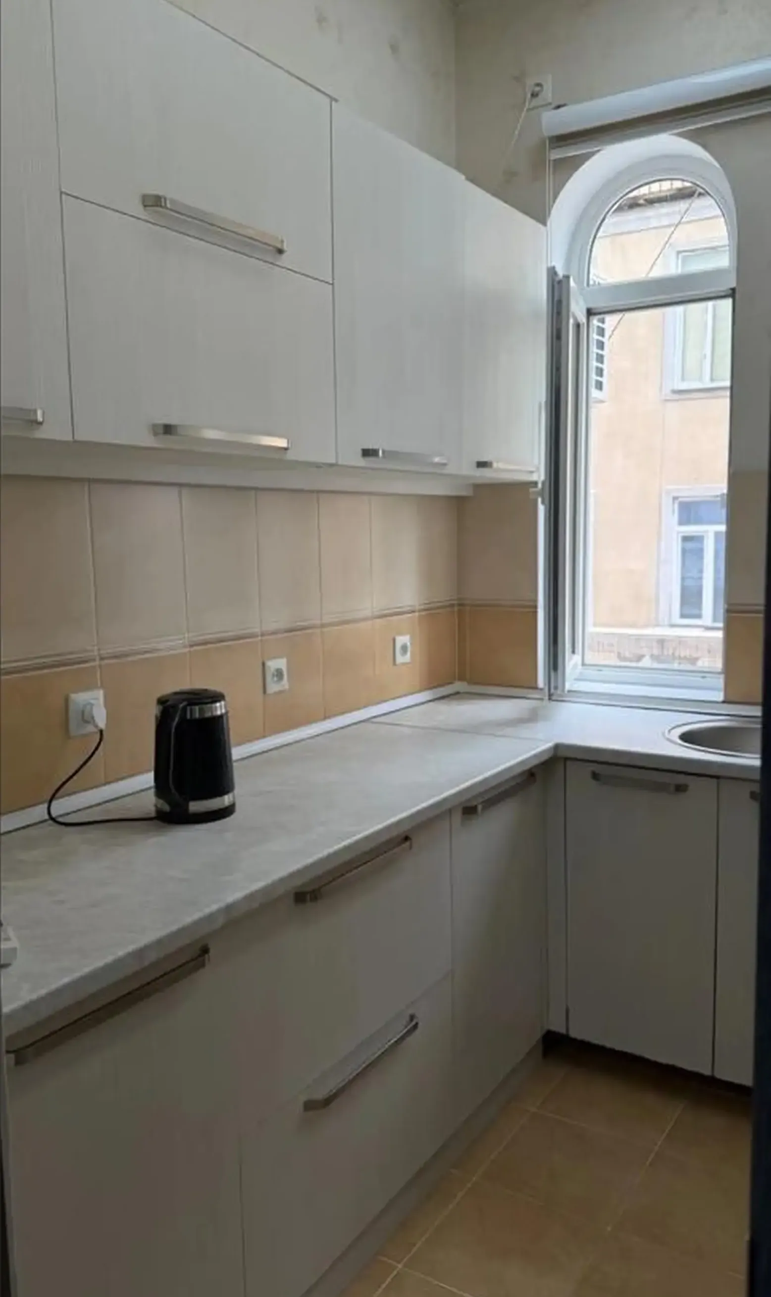 2-комн. квартира, 10 этаж, 60м², Сомони