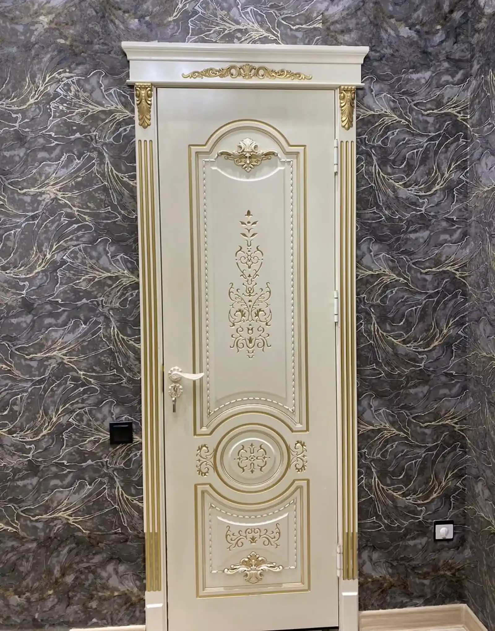 Дверь