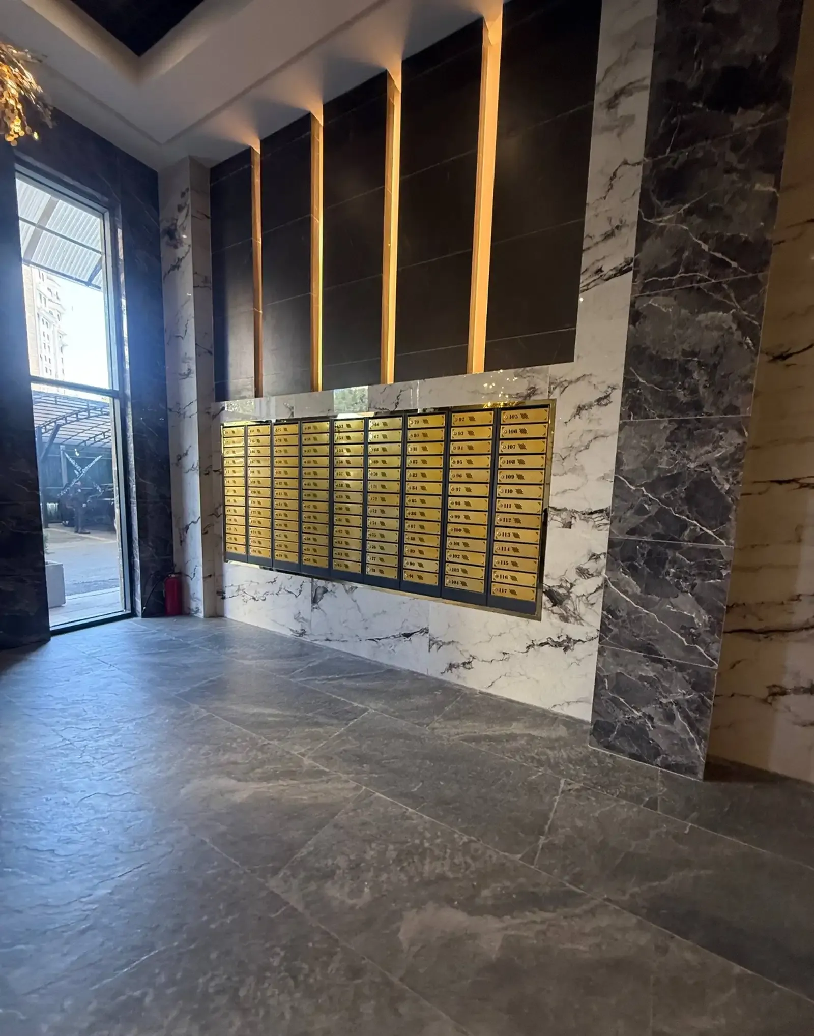 3-комн. квартира, 18 этаж, 81 м², Исмоили Сомони Сафина