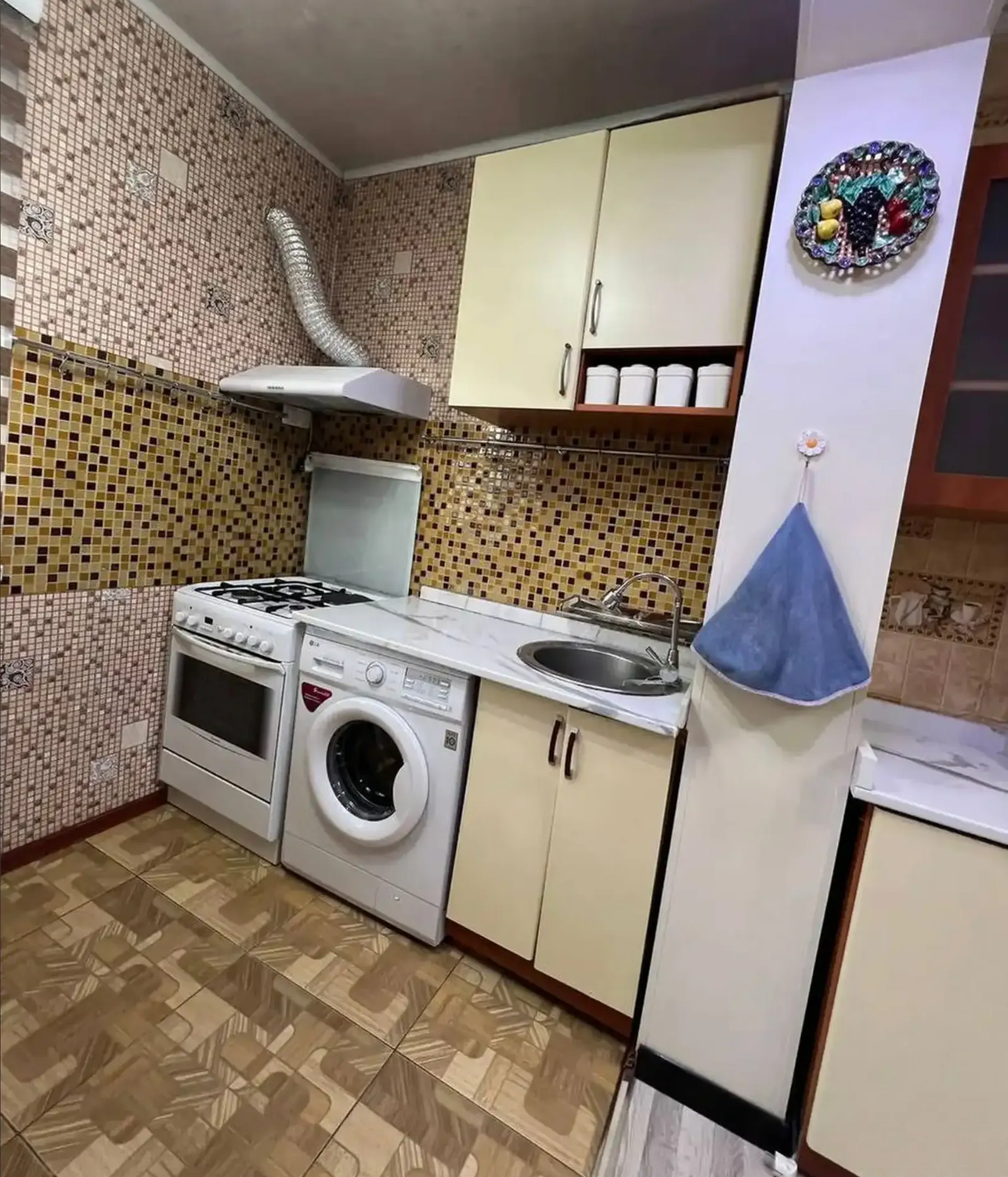 2-комн. квартира, 4 этаж, 80м², Сино