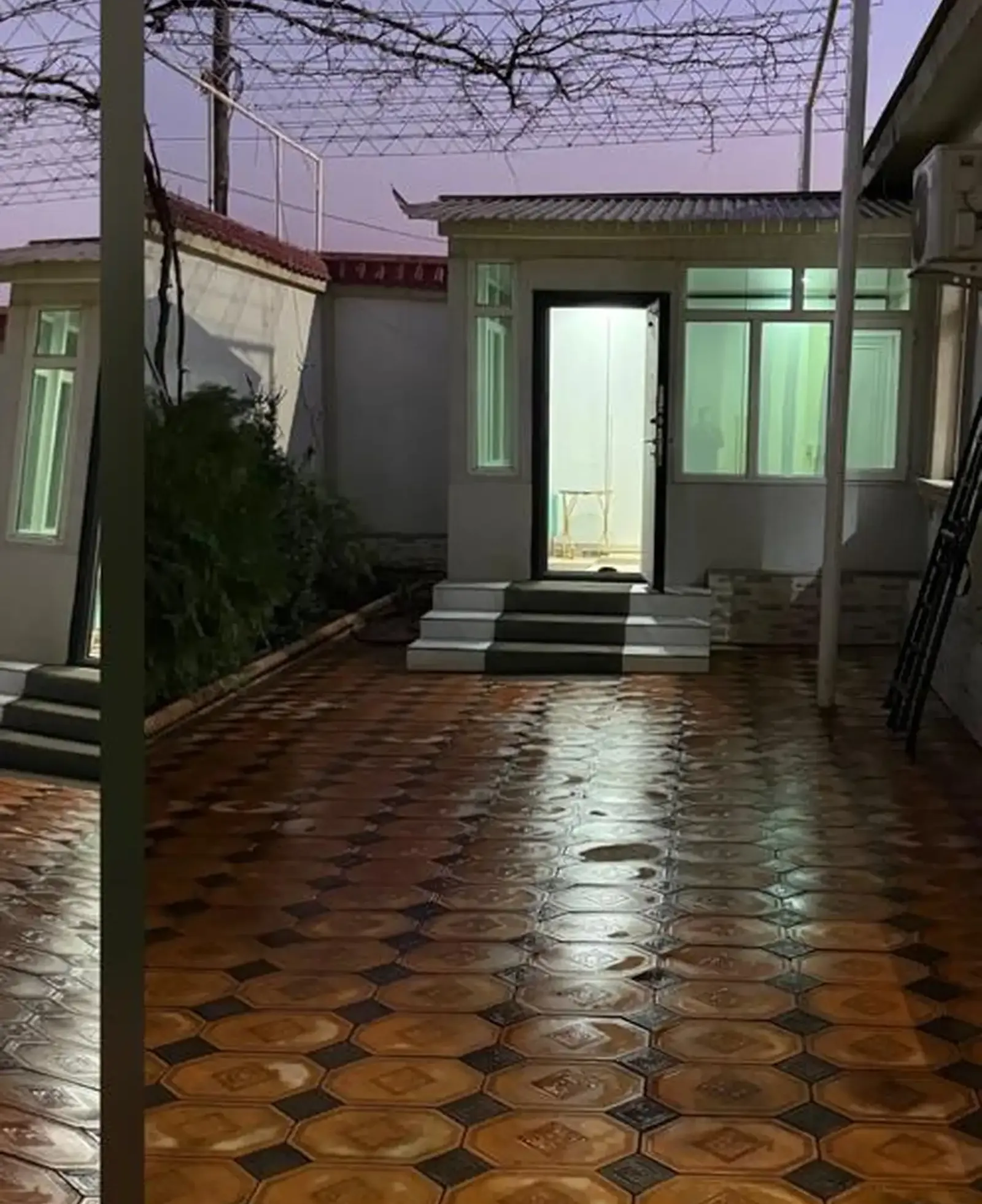 1-этажный, 5 комнатный дом, 350 м², Шохмансур