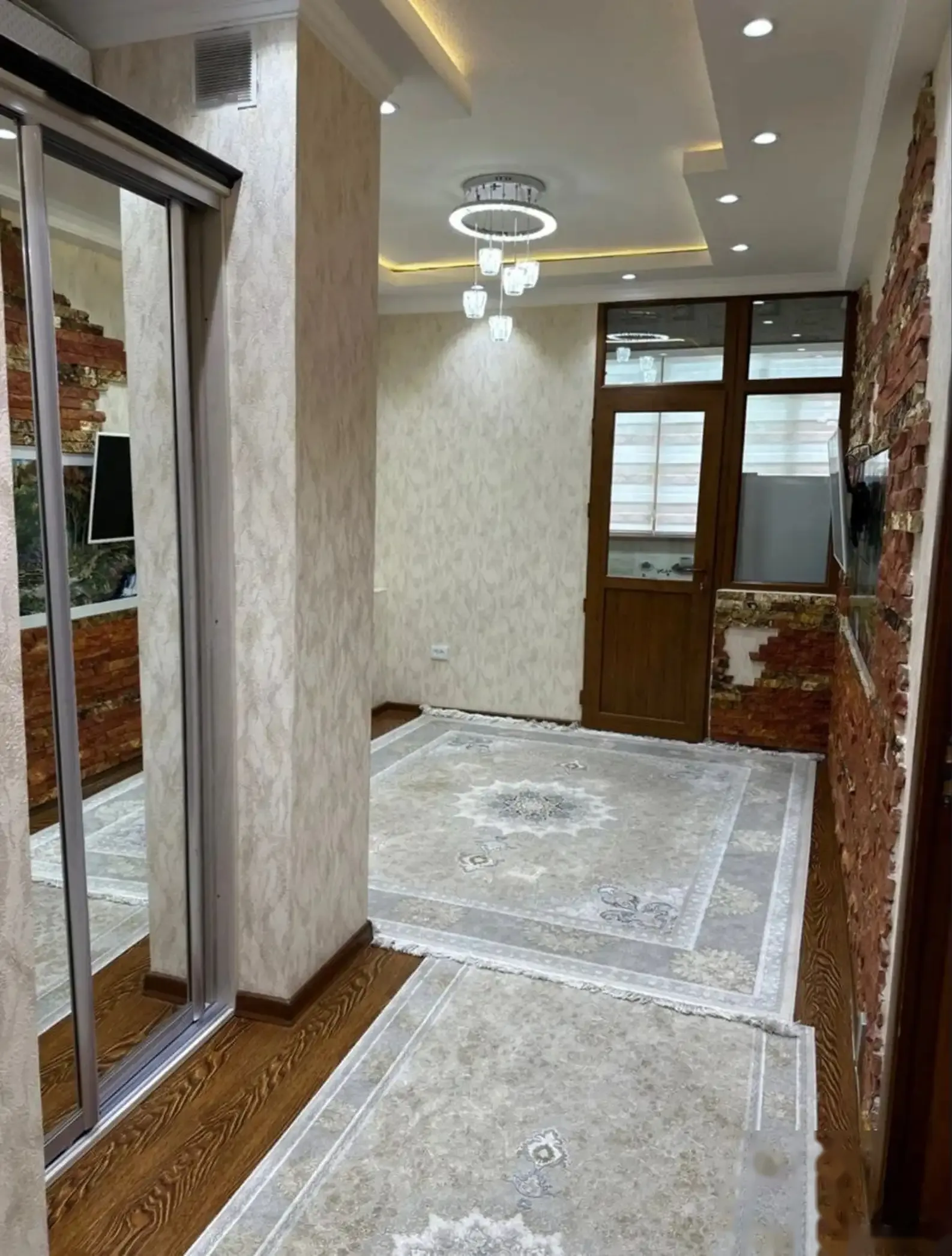 2-комн. квартира, 2 этаж, 77 м², Сино