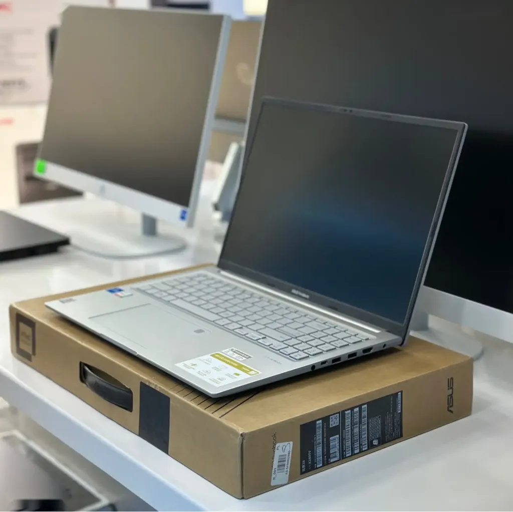 Ноутбук Asus vivobook core i 5 16/1Tb