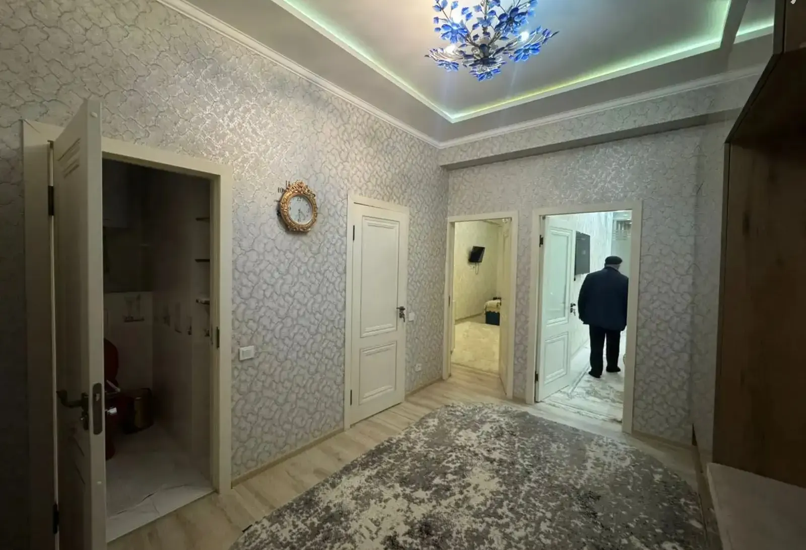 2-комн. квартира, 2 этаж, 60м², Дом КФС