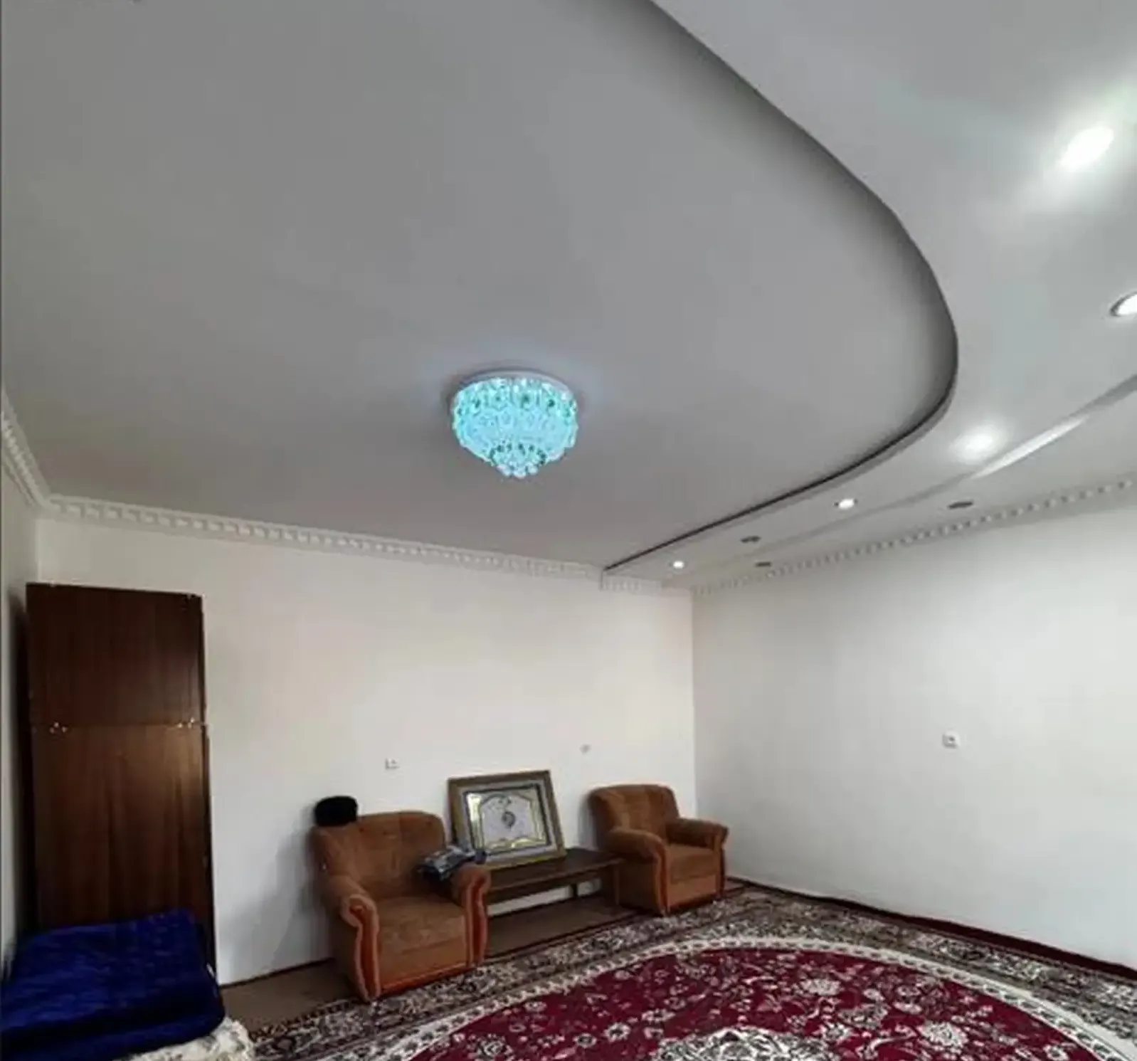 2-этажный, 10 комнатный дом, 600 м², Сомони