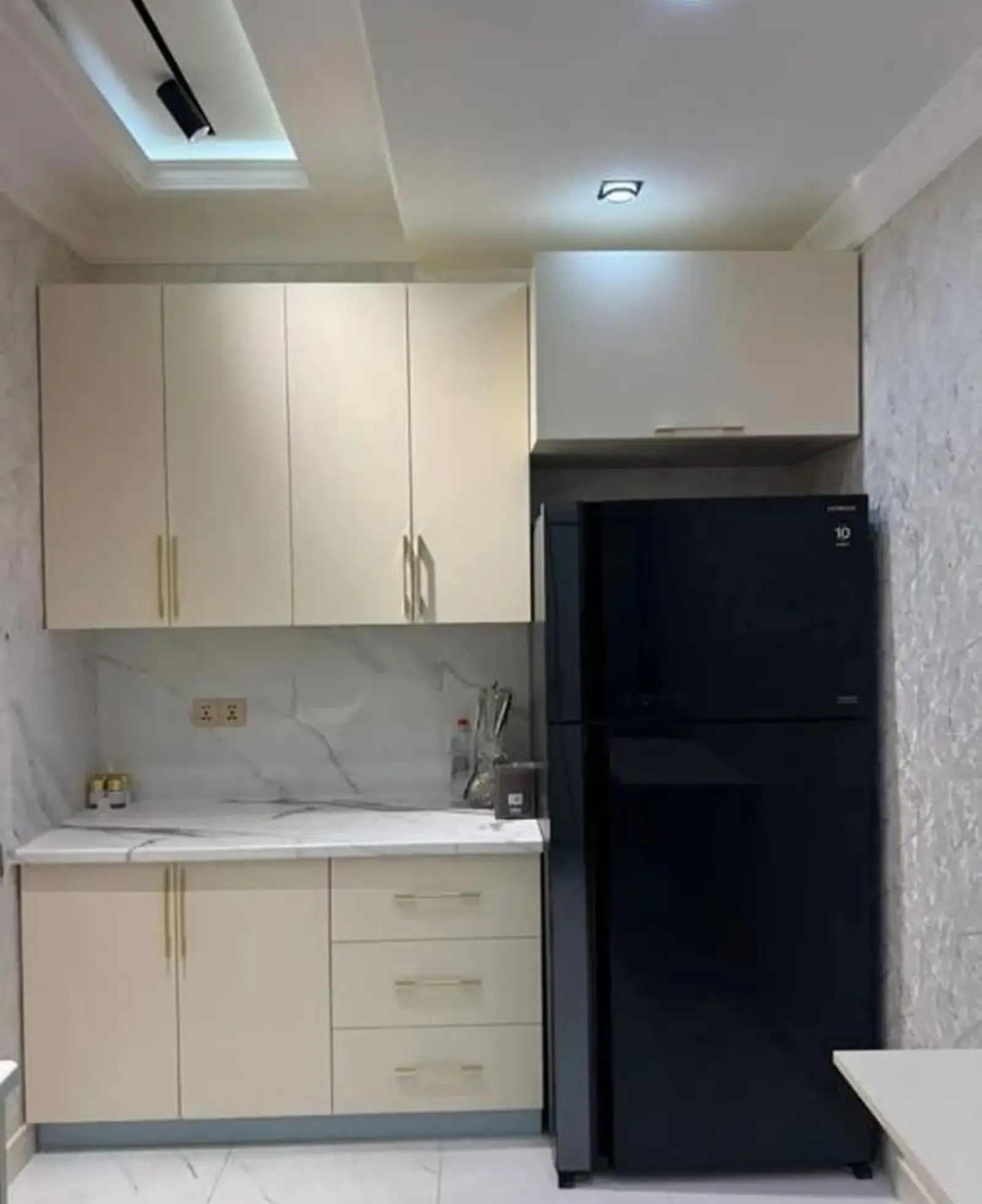 2-комн. квартира, 6 этаж, 65м², Сино