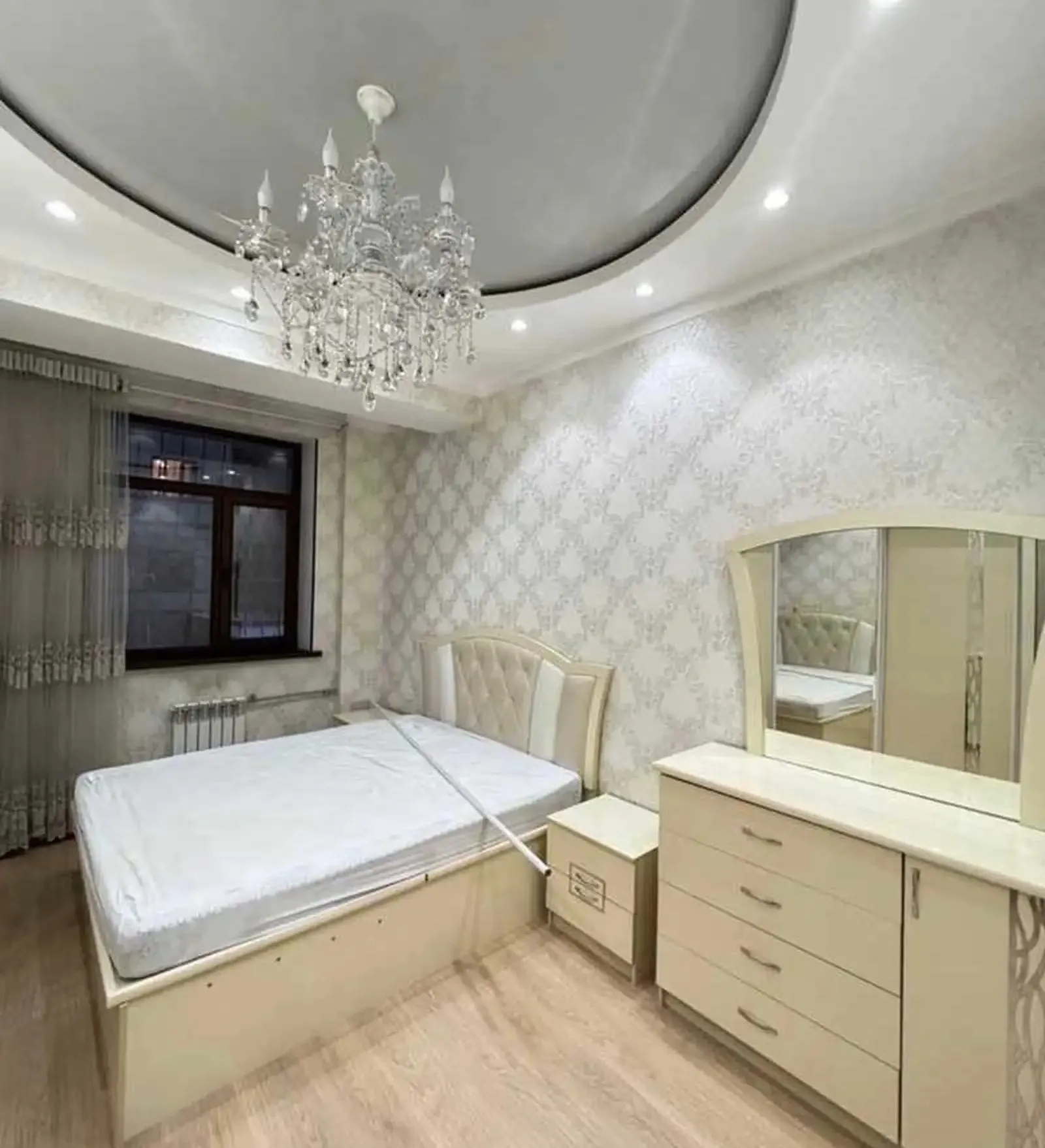 3-комн. квартира, 2 этаж, 105м², Сино
