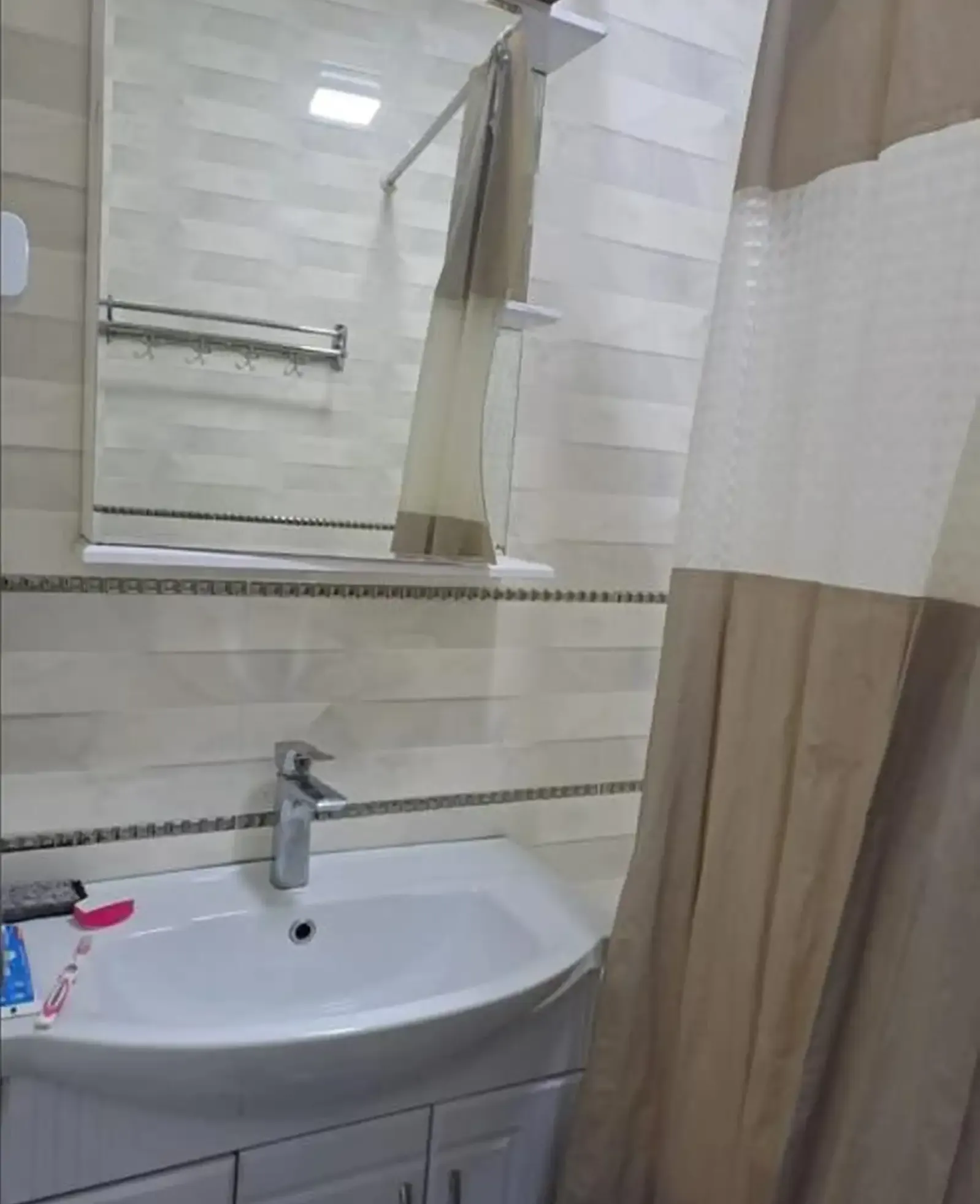 2-комн. квартира, 2 этаж, 60м², Сино