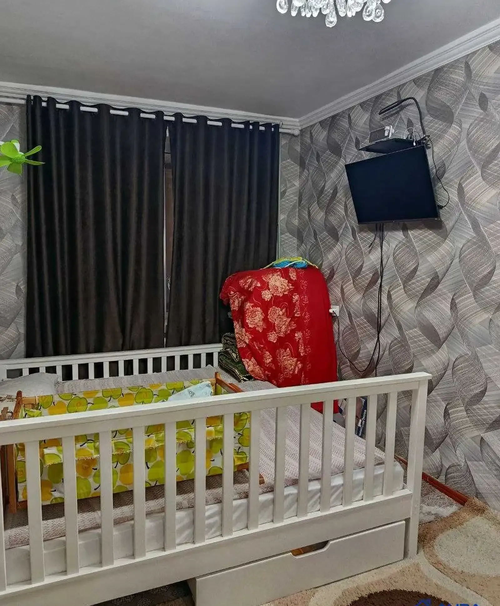 4-комн. квартира, 3 этаж, 80 м², Сино, Испечак