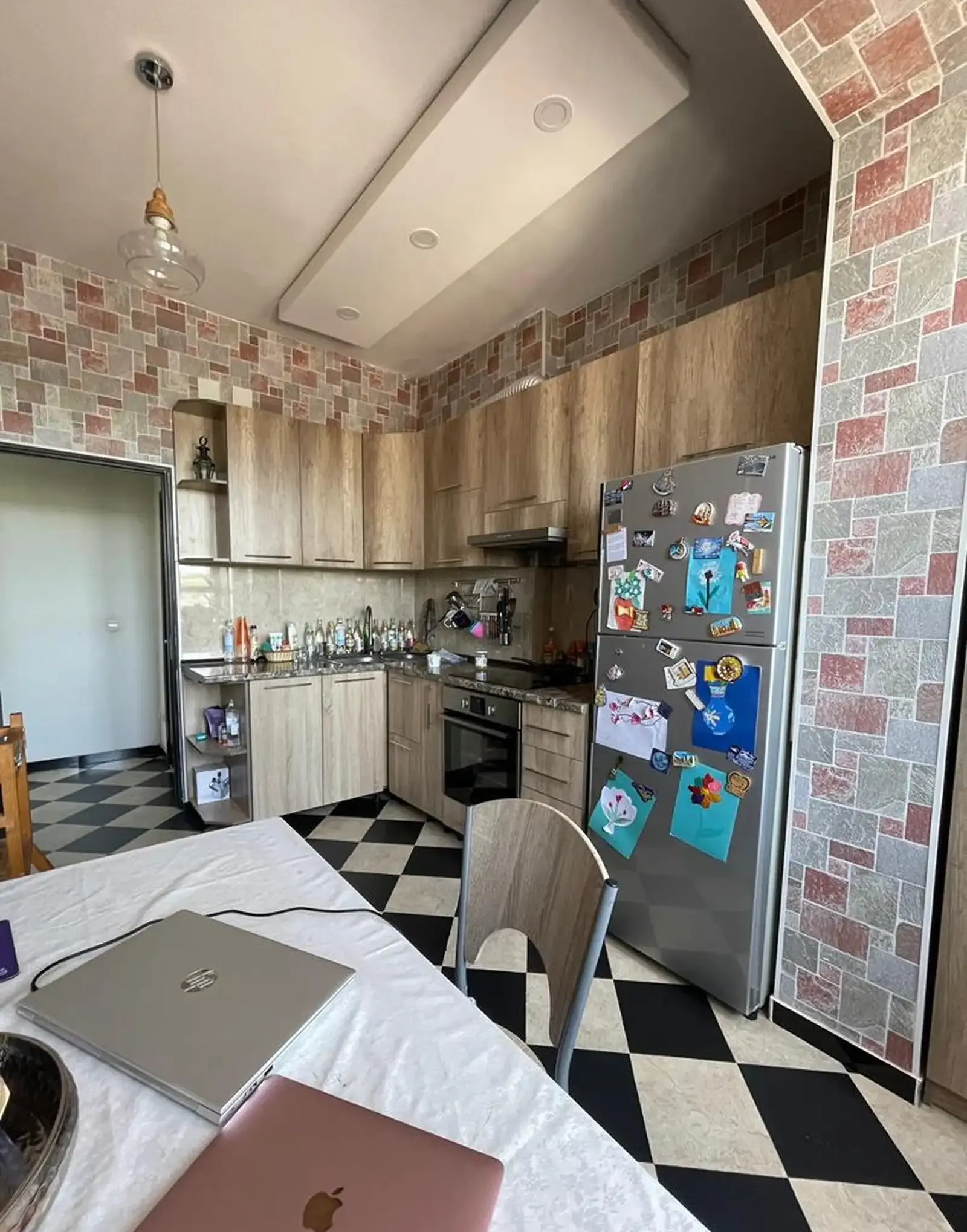 3-комн. квартира, 13 этаж, 85 м², дом над ЮСКОМ, рядом с ТРЦ Ашан