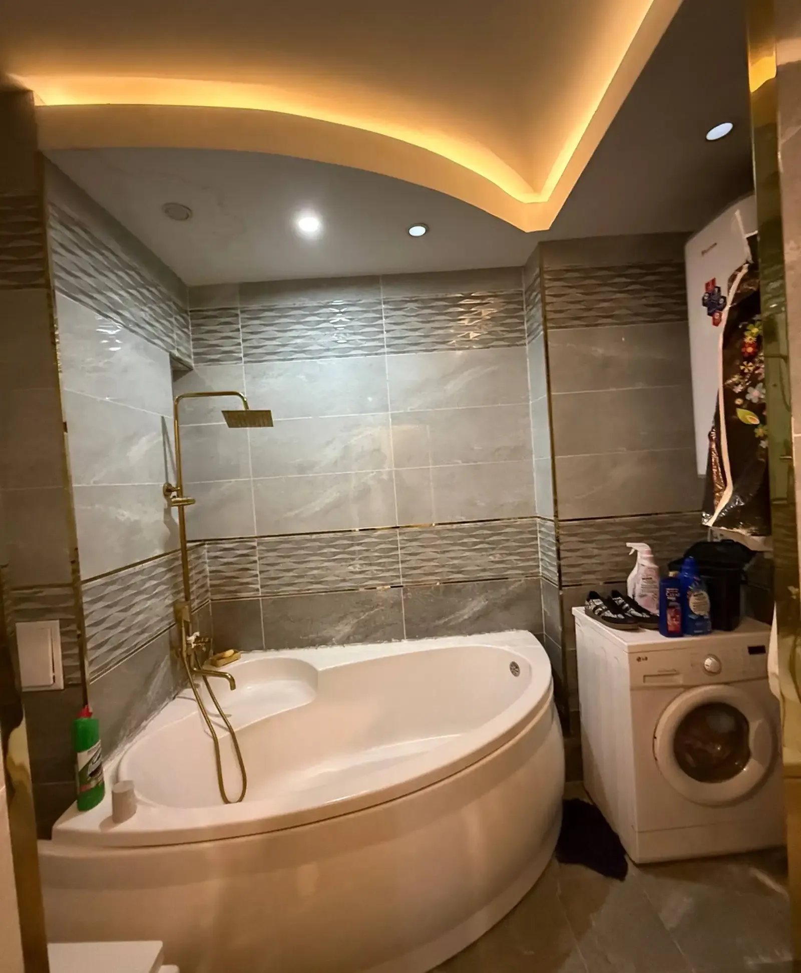 4-комн. квартира, 9 этаж, 136 м², Шохмансур