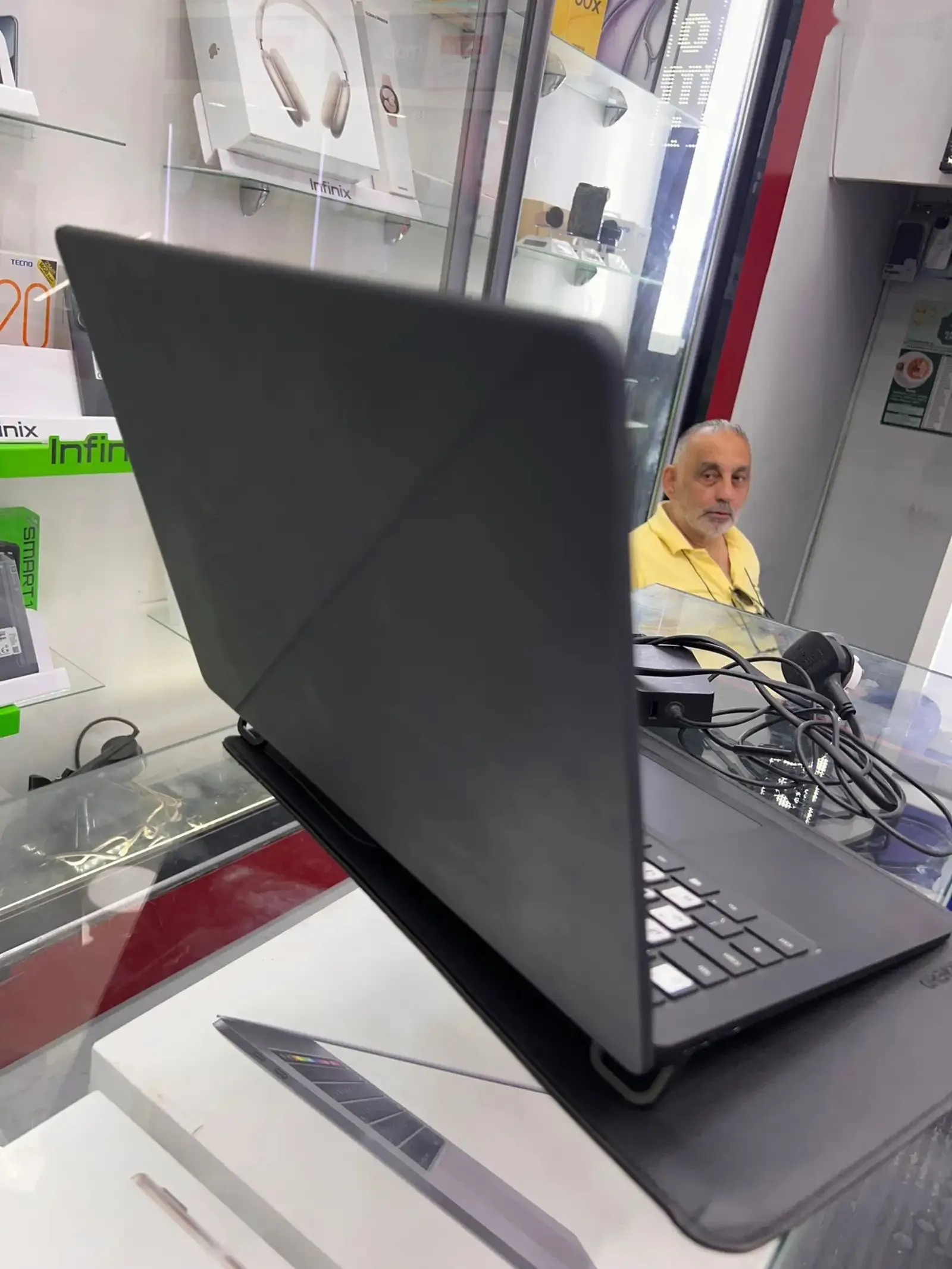 Ноутбук Laptop Microsoft laptop