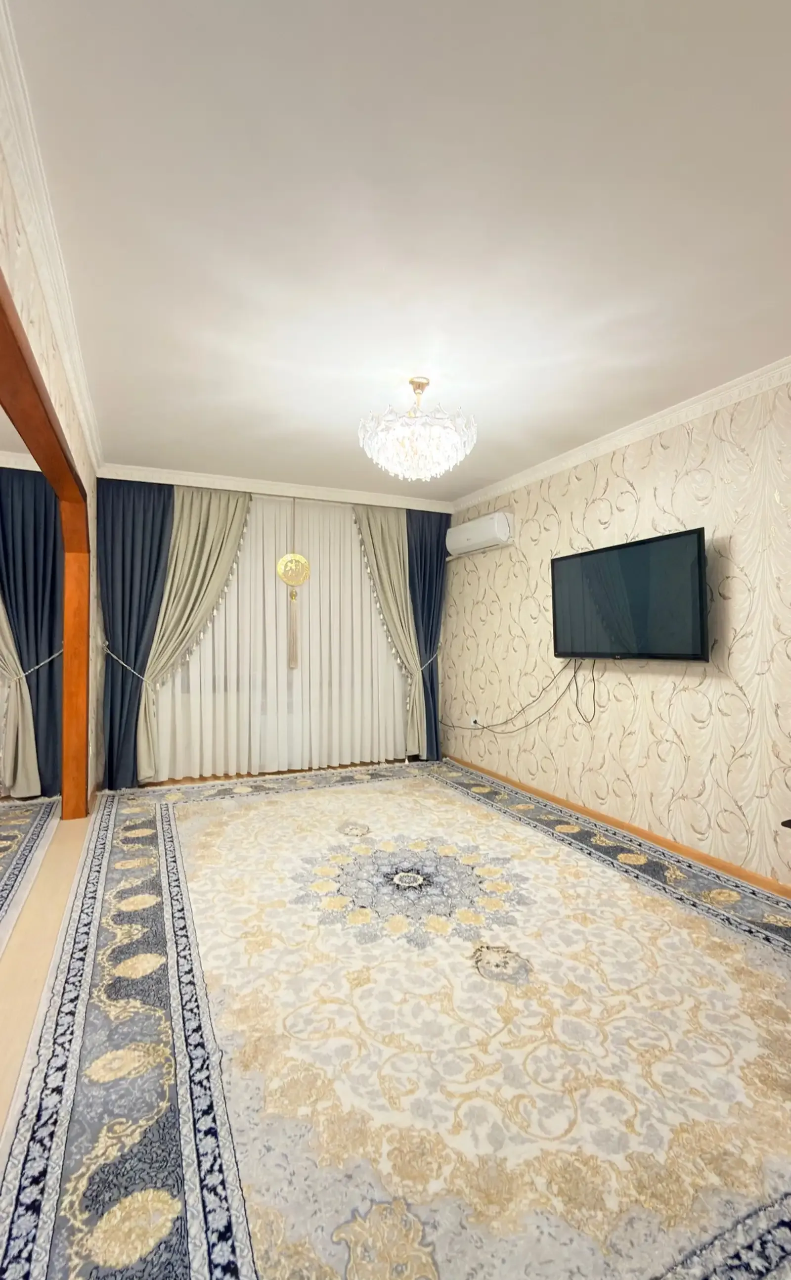 5-к квартира, 4 этаж, 96 м², 102 мкр, супермаркет Пайкар